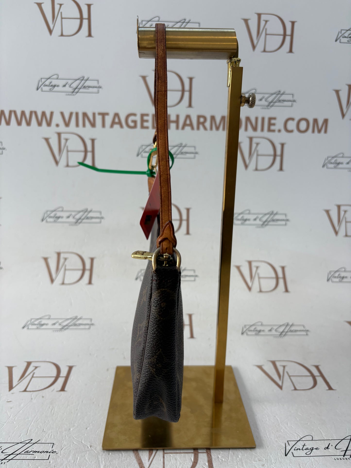 017193 - Louis Vuitton Pochette Accessoires