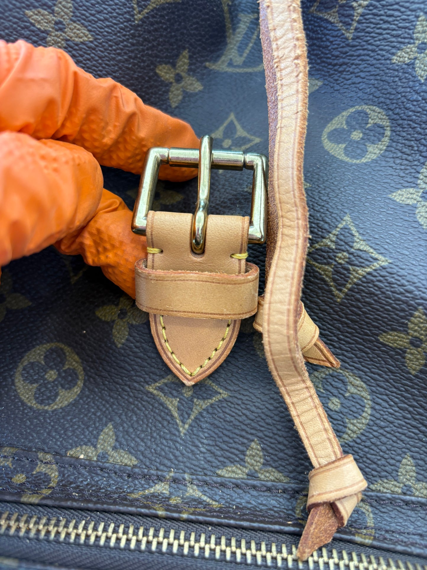 016952 - Louis Vuitton Montsouris GM