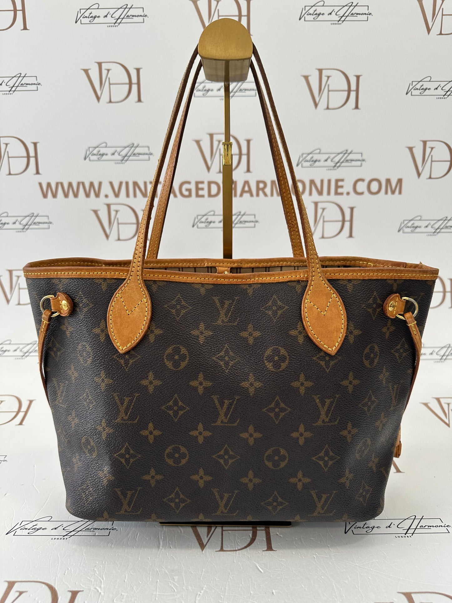 017901 - Louis Vuitton Neverfull PM