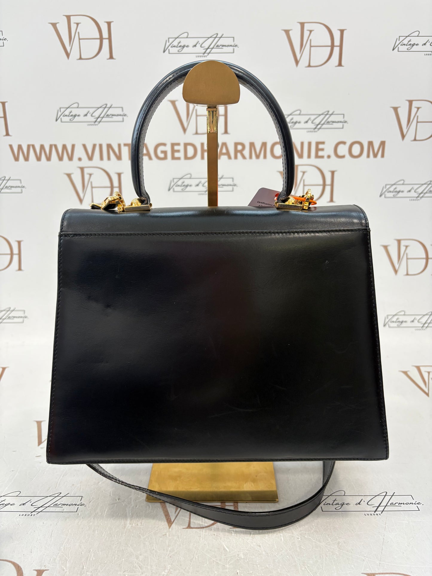 018195 - Salvatore Ferragamo Black Gancini