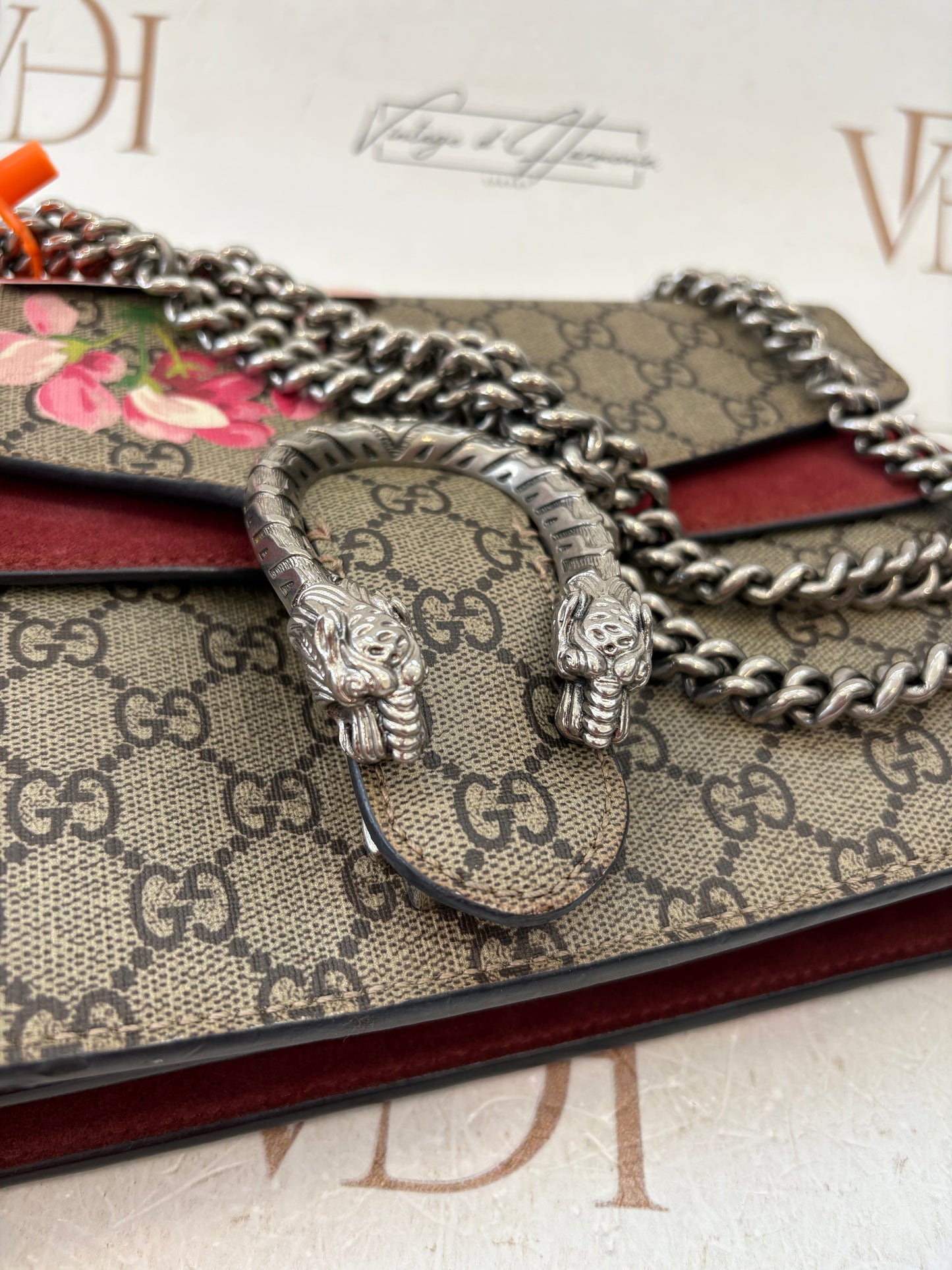 201386 - Gucci Dionysus