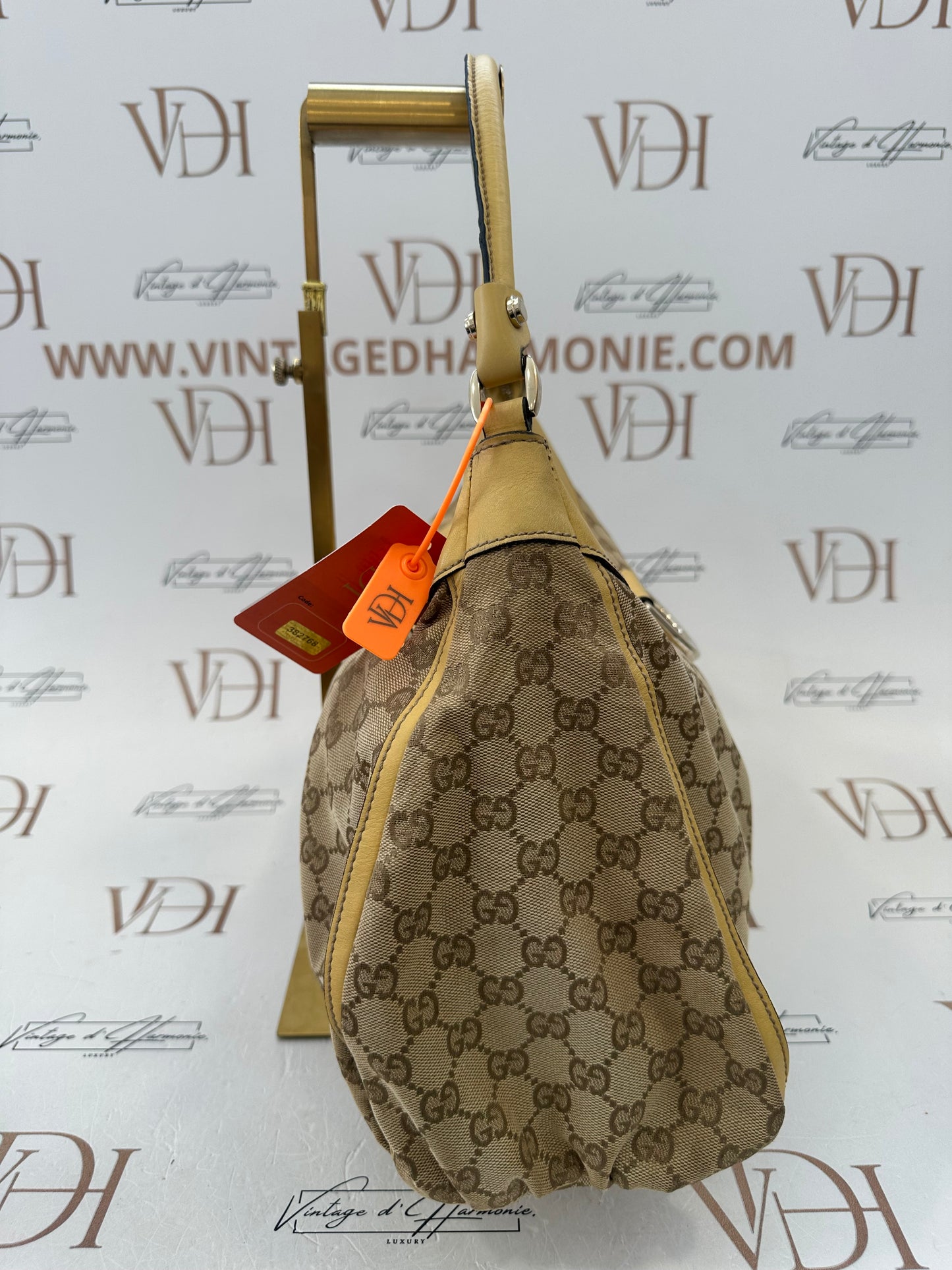 382768 - Gucci D-Ring