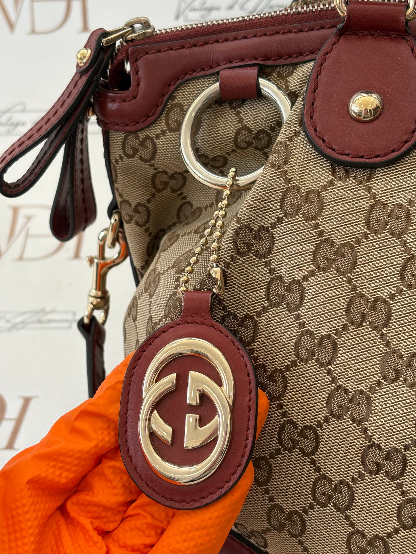 383800 - Gucci Sukey