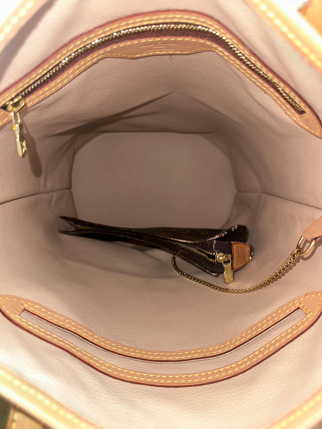 Louis Vuitton Bucket GM