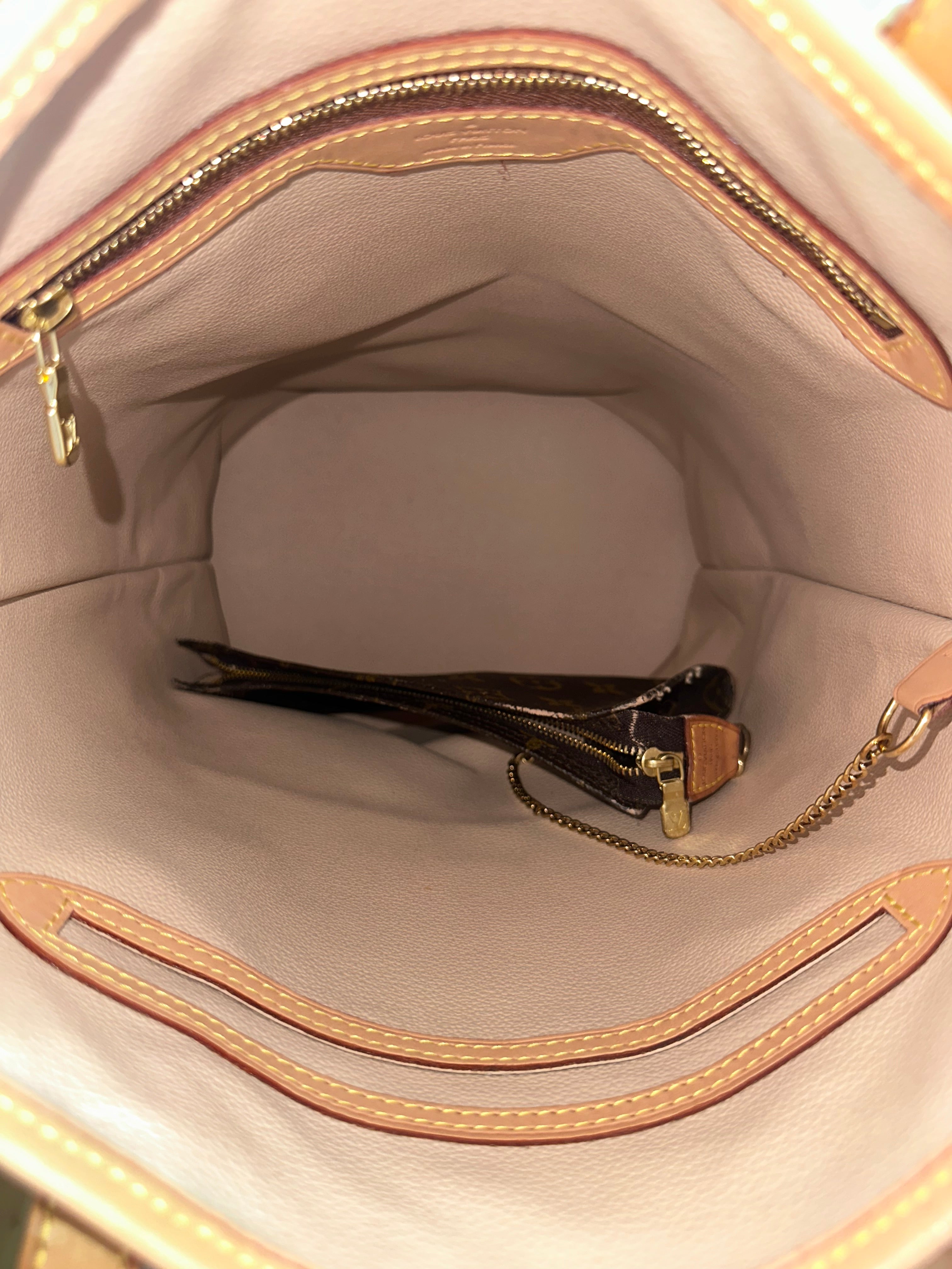 Louis Vuitton Bucket GM