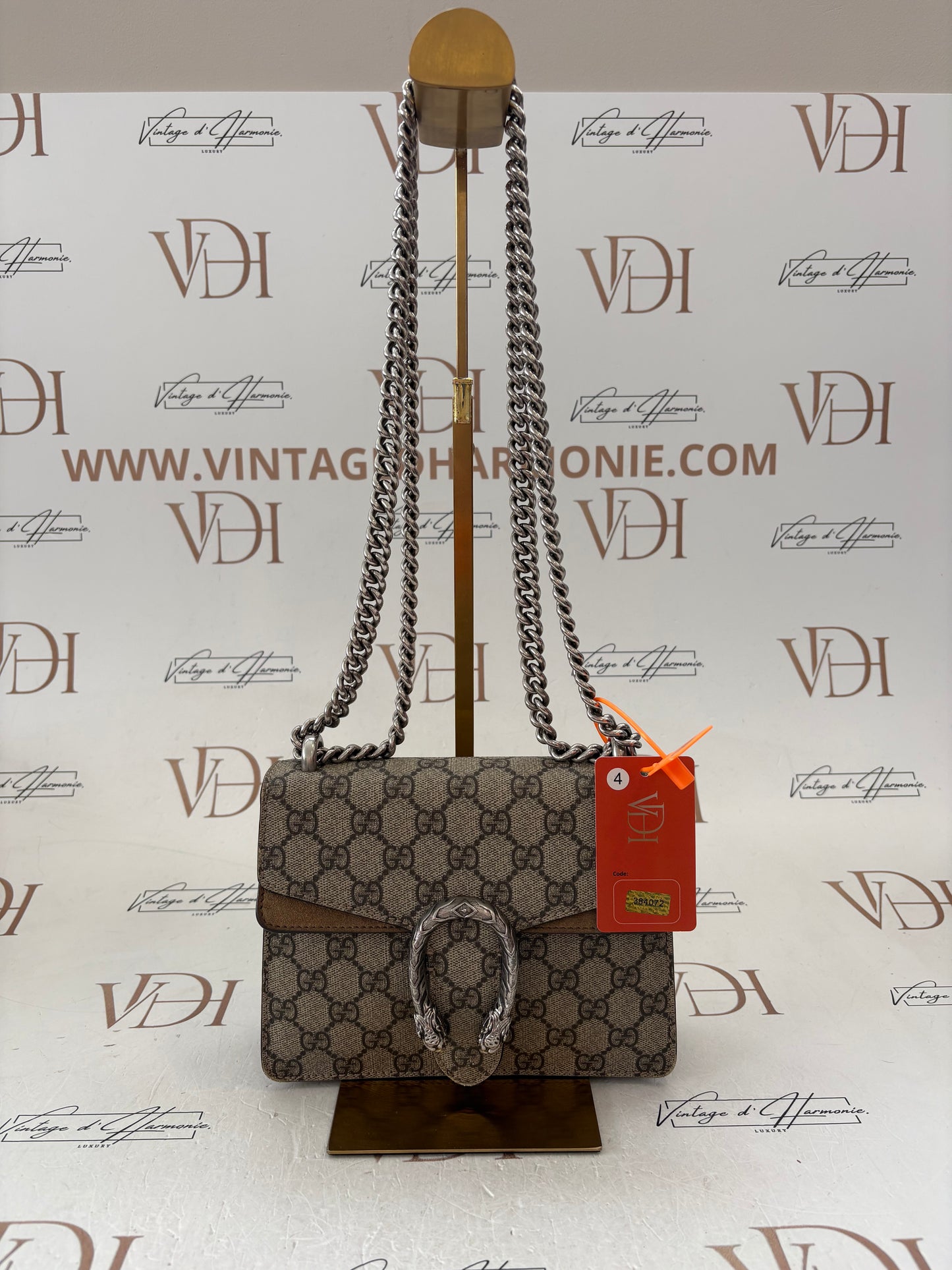 384072 - Gucci Dionysus