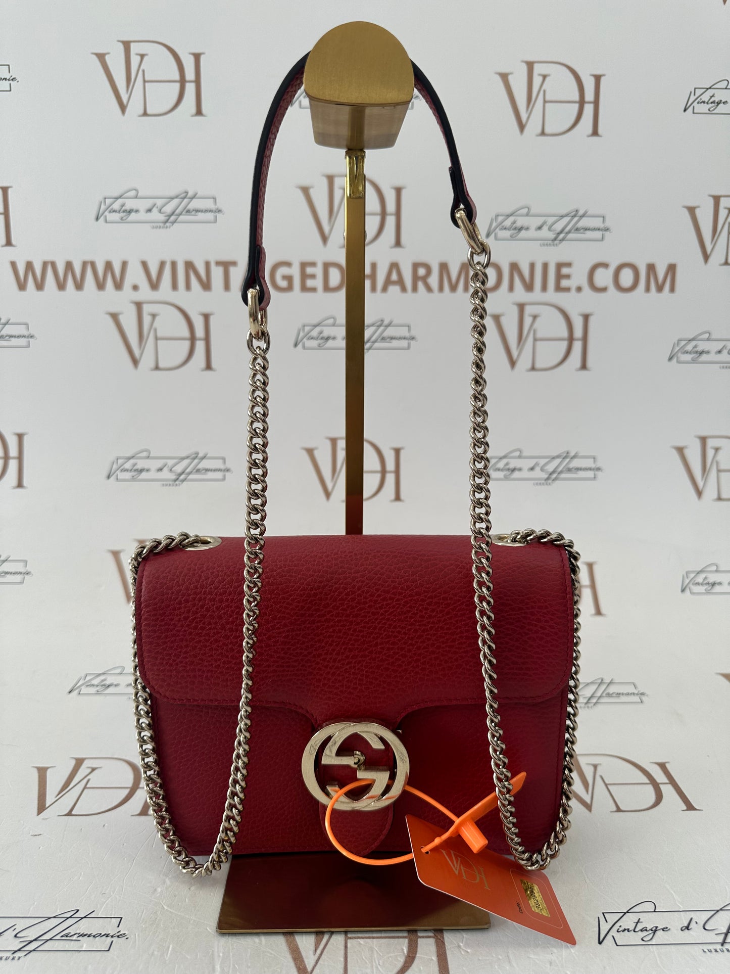 382995 - Gucci Interlocking