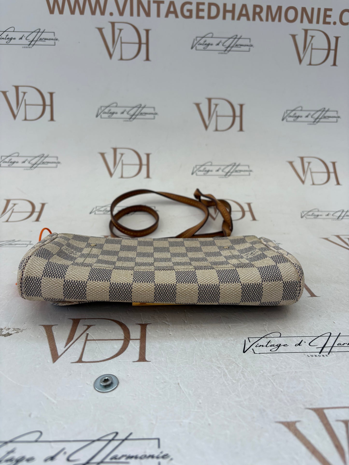 018769 - Louis Vuitton Damier Azur Favorite