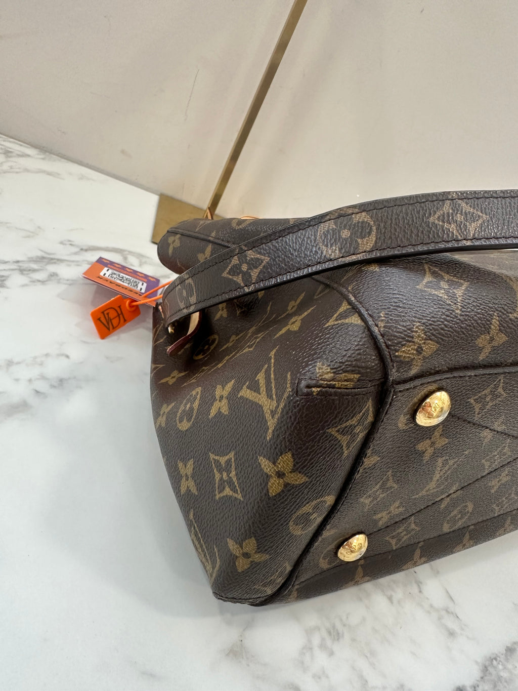 Louis Vuitton Montaigne