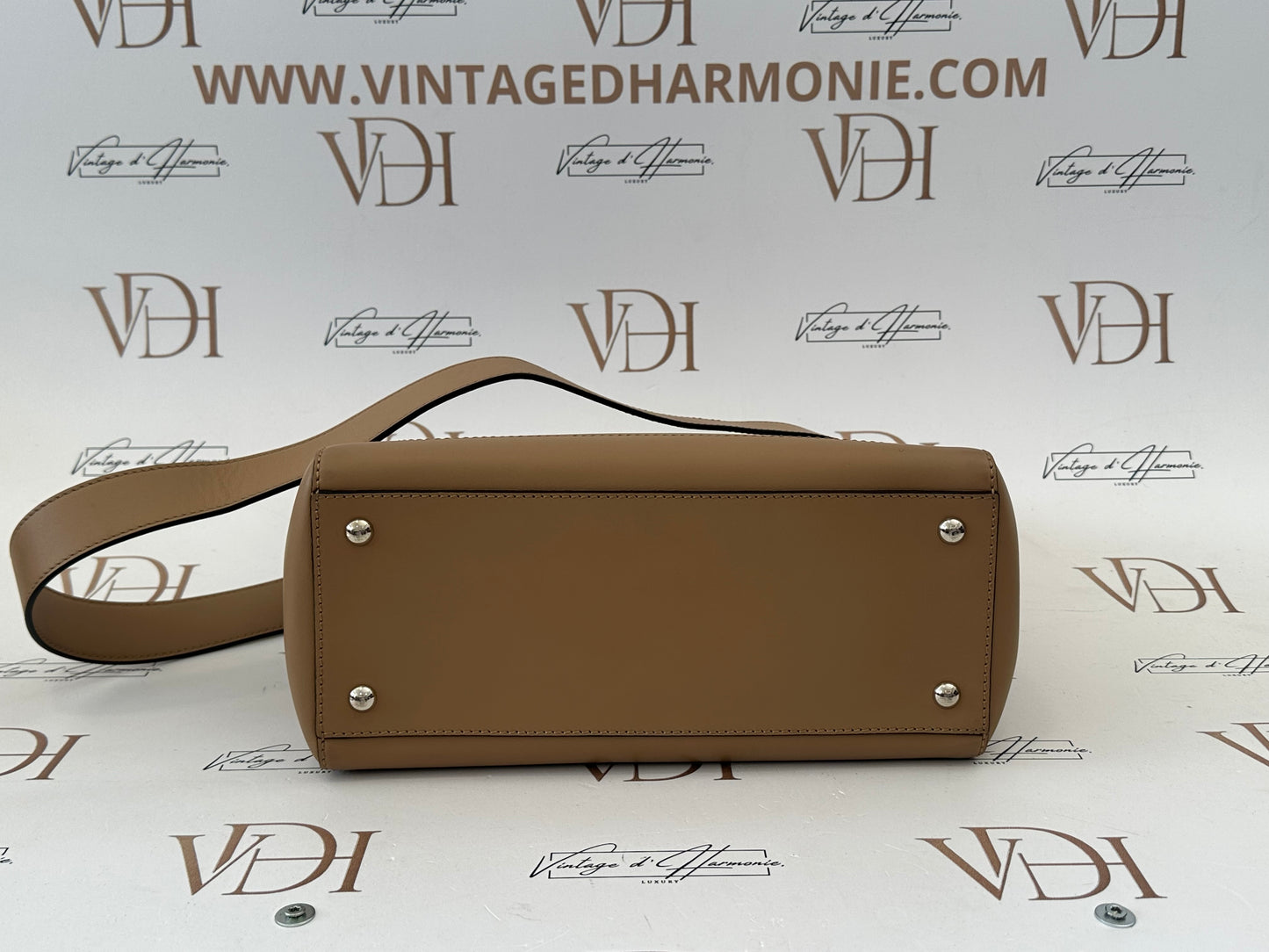 384212 - Fendi Dotcom