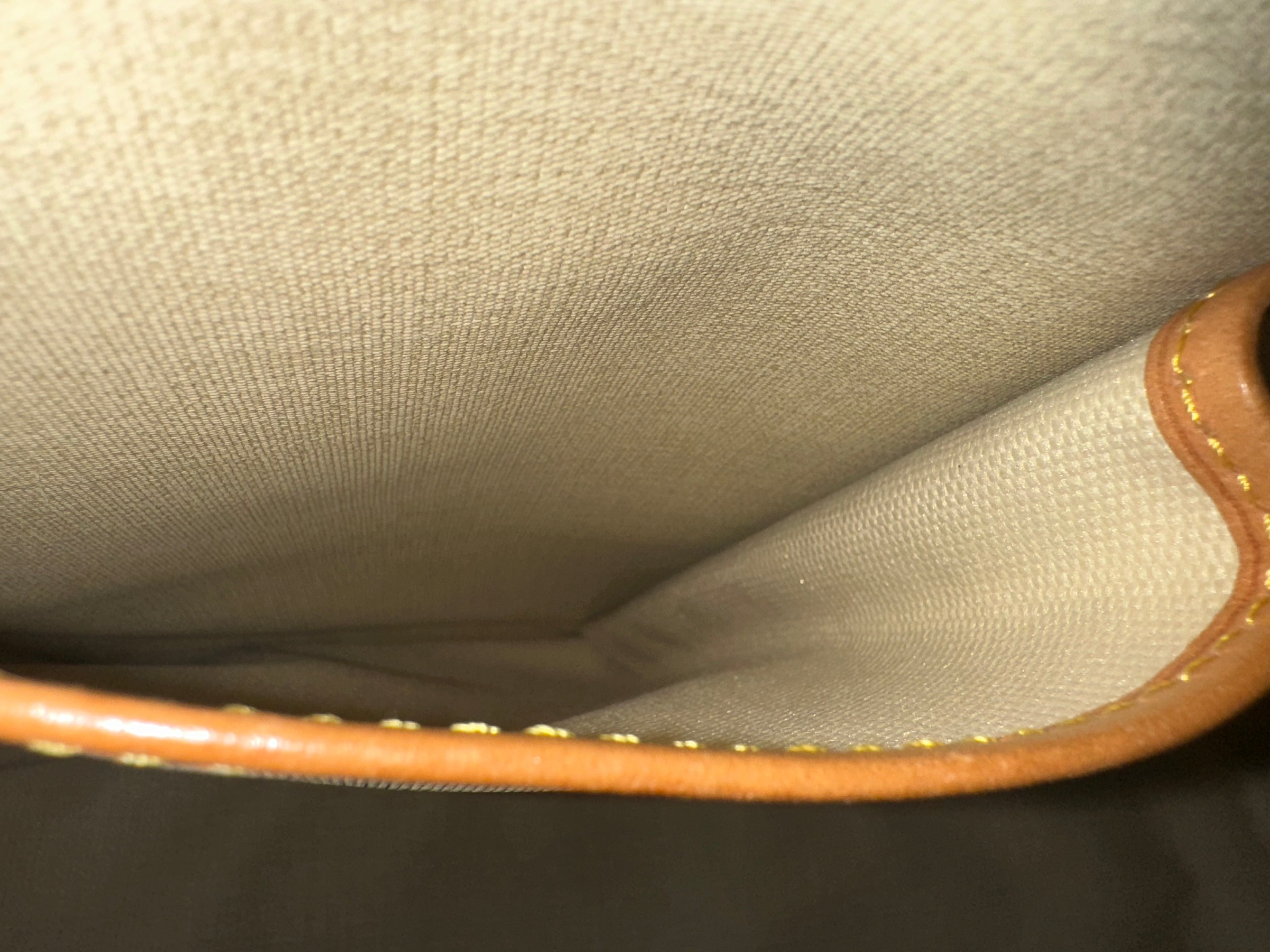 Louis Vuitton Deauville