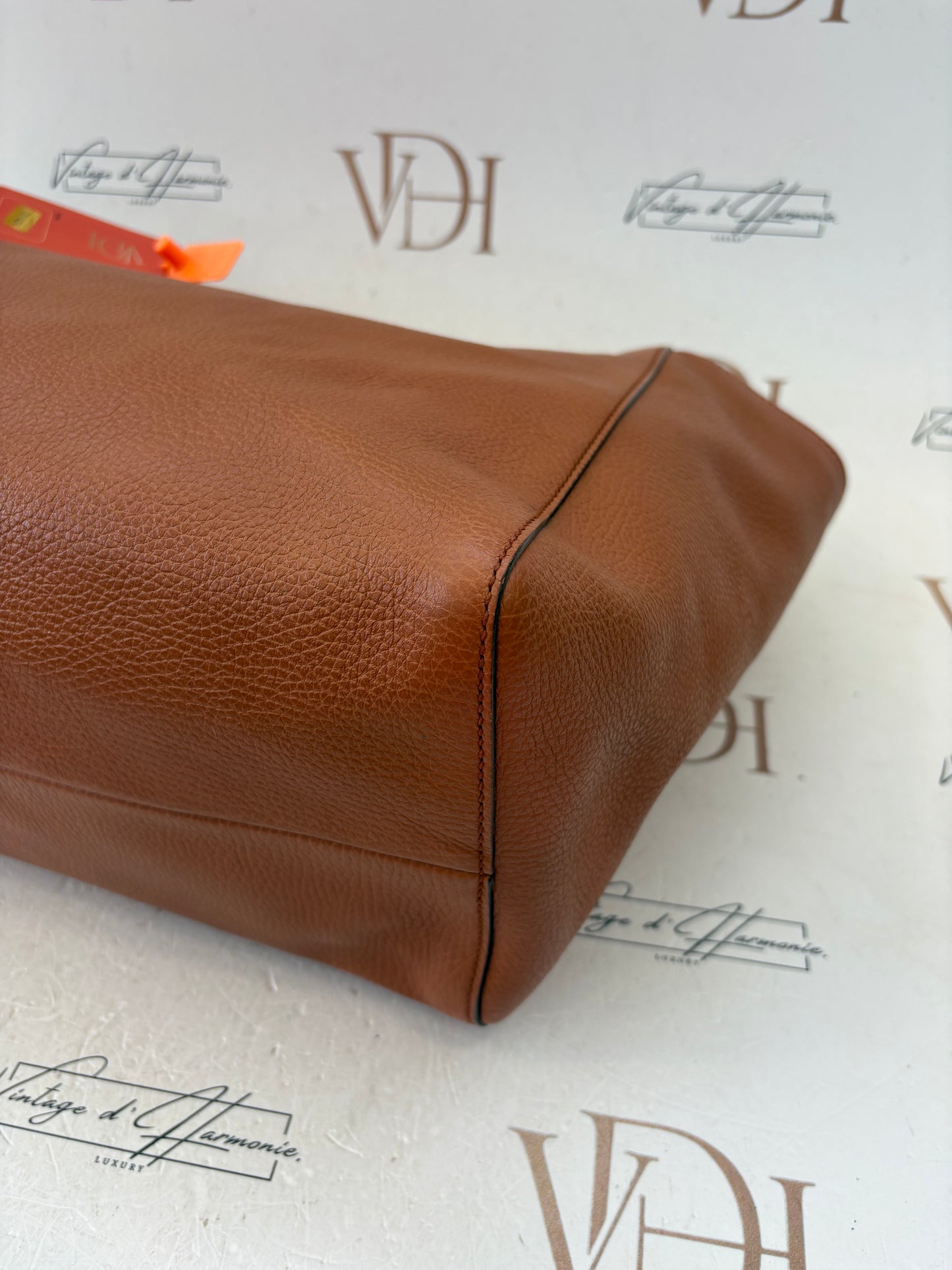 201628 - Gucci Brown