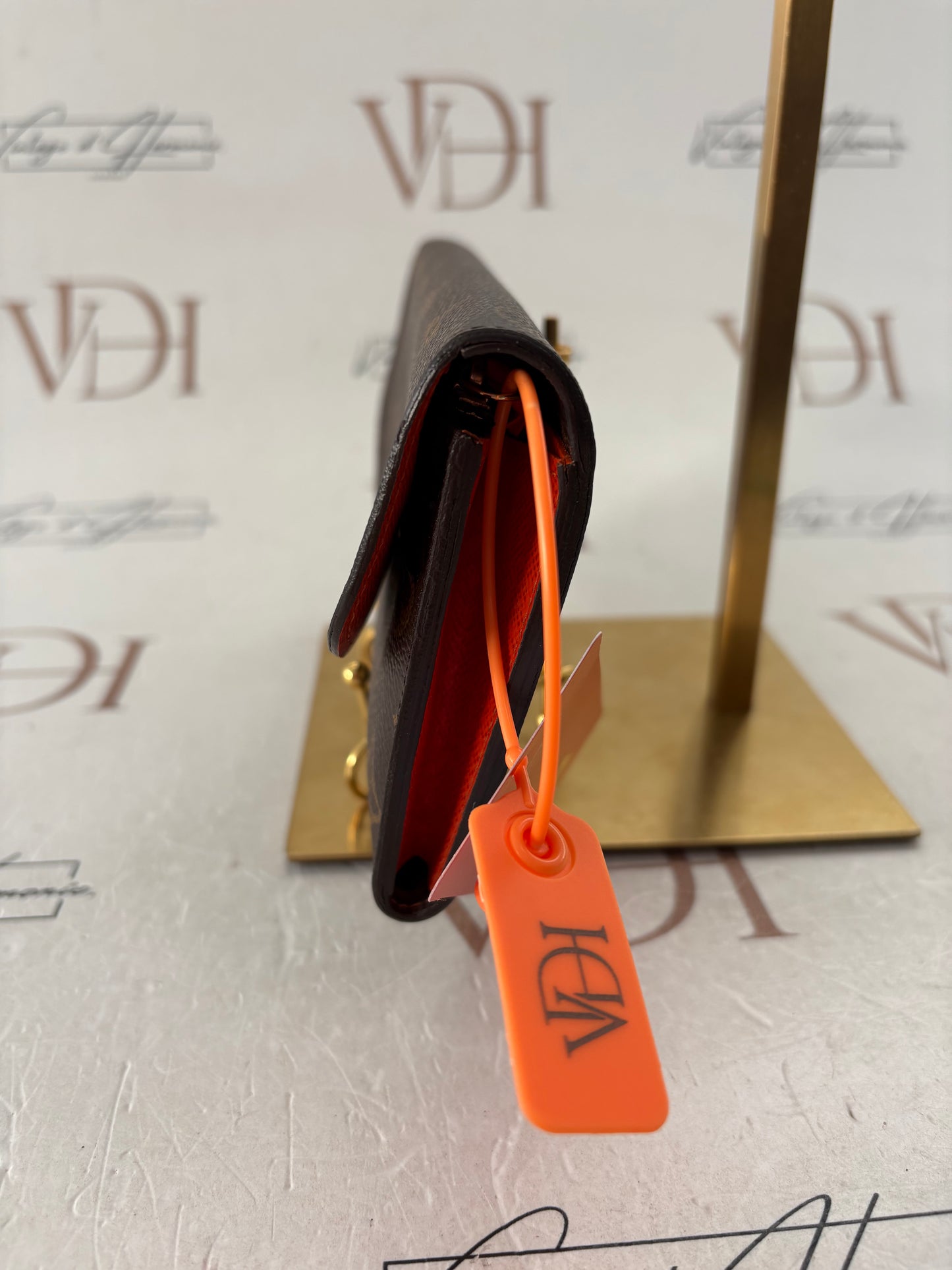 383599 - Louis Vuitton Emilie