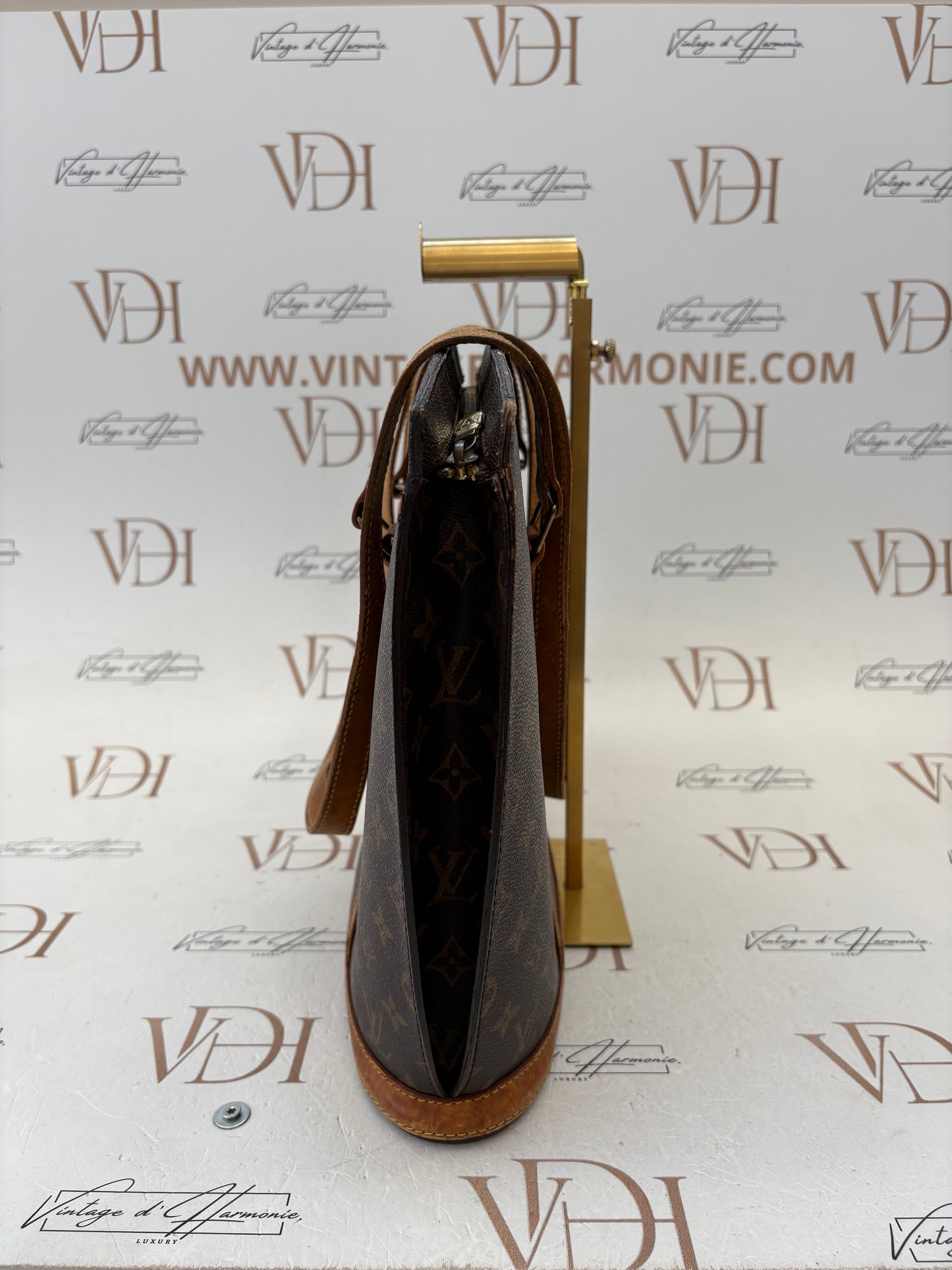 018926 - Louis Vuitton Babylone