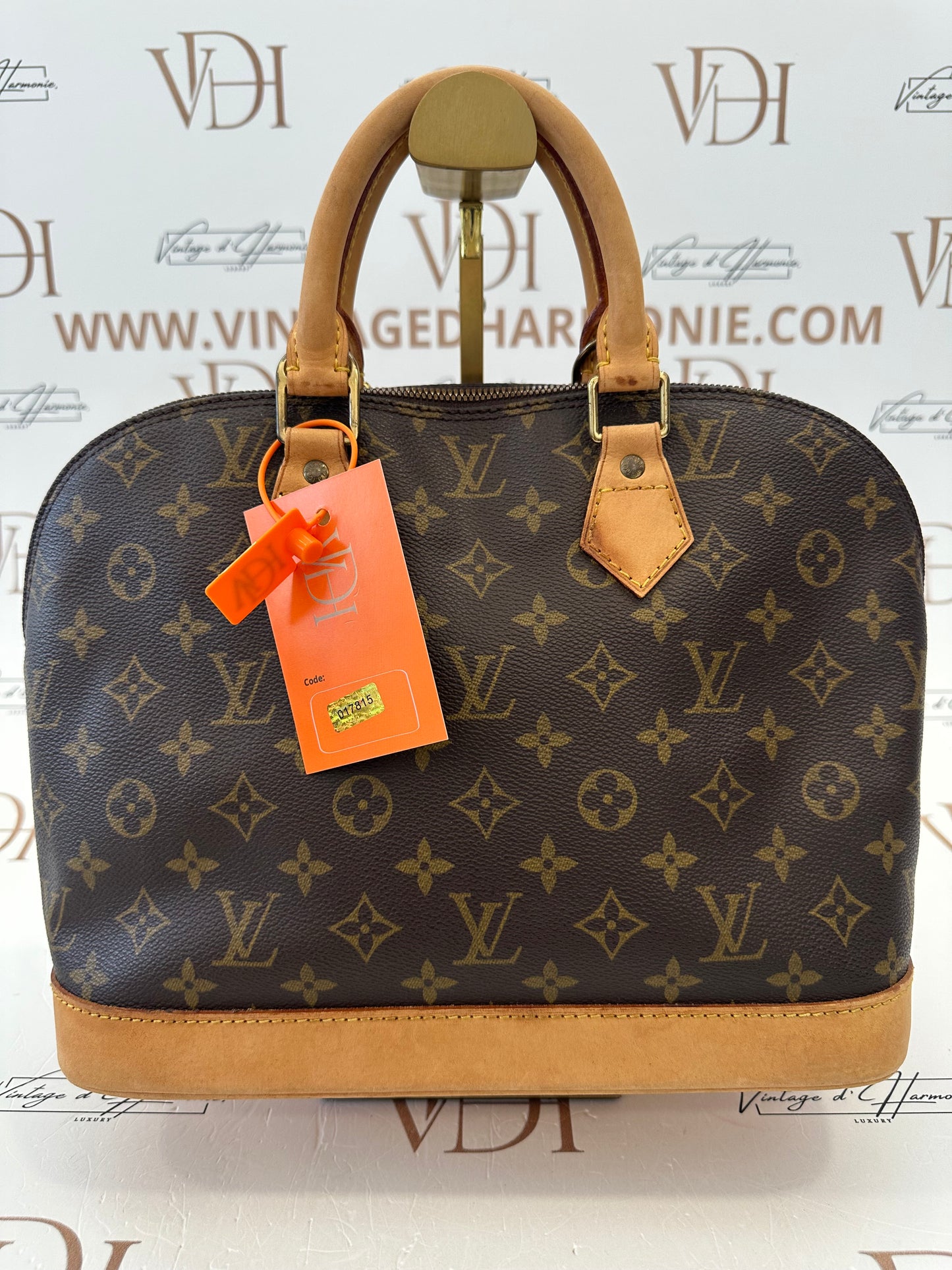 017815 - Louis Vuitton Alma
