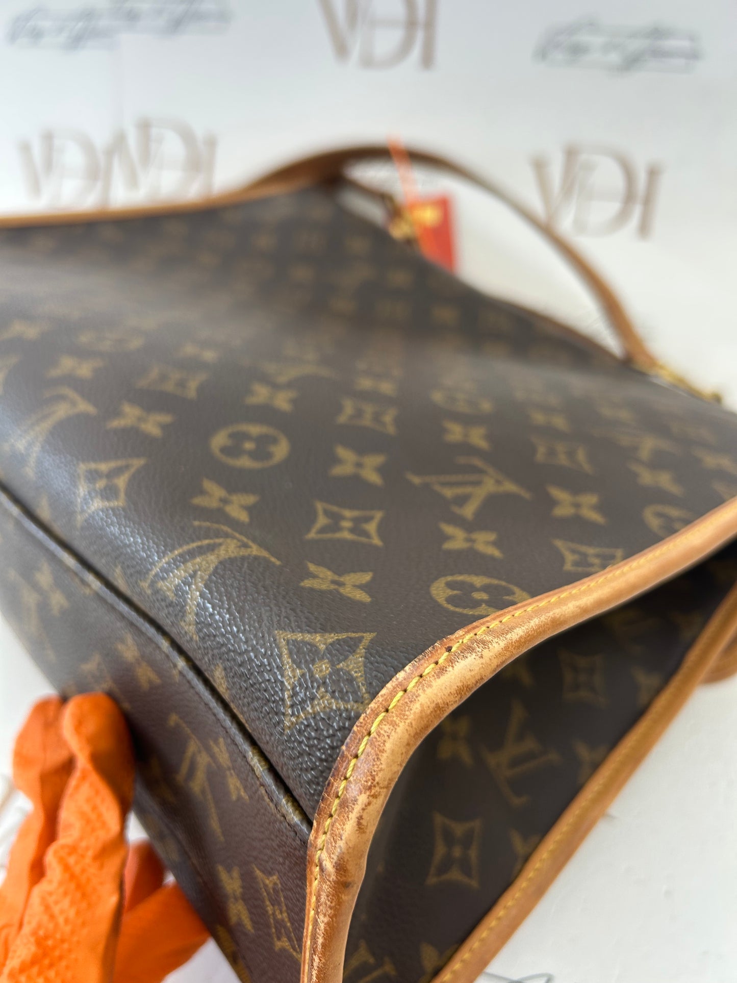 018325 - Louis Vuitton Beverly
