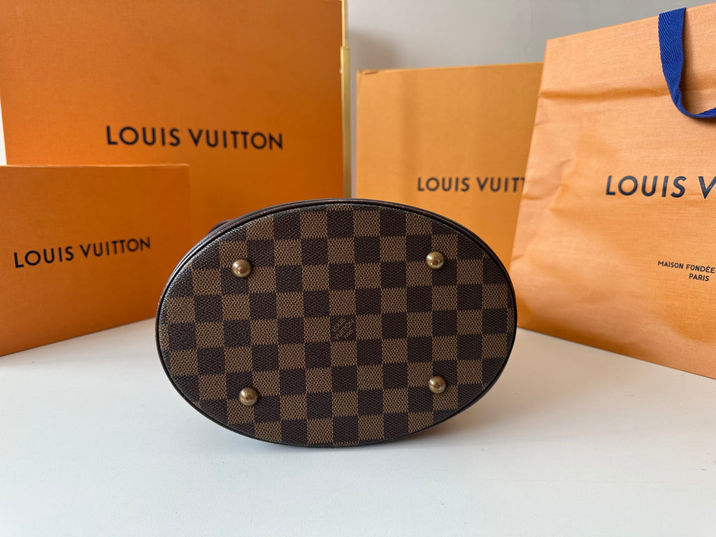 Louis Vuitton Marais