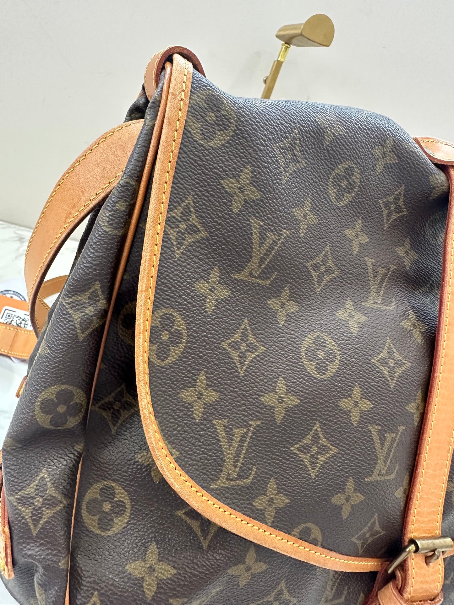Louis Vuitton Saumur 35