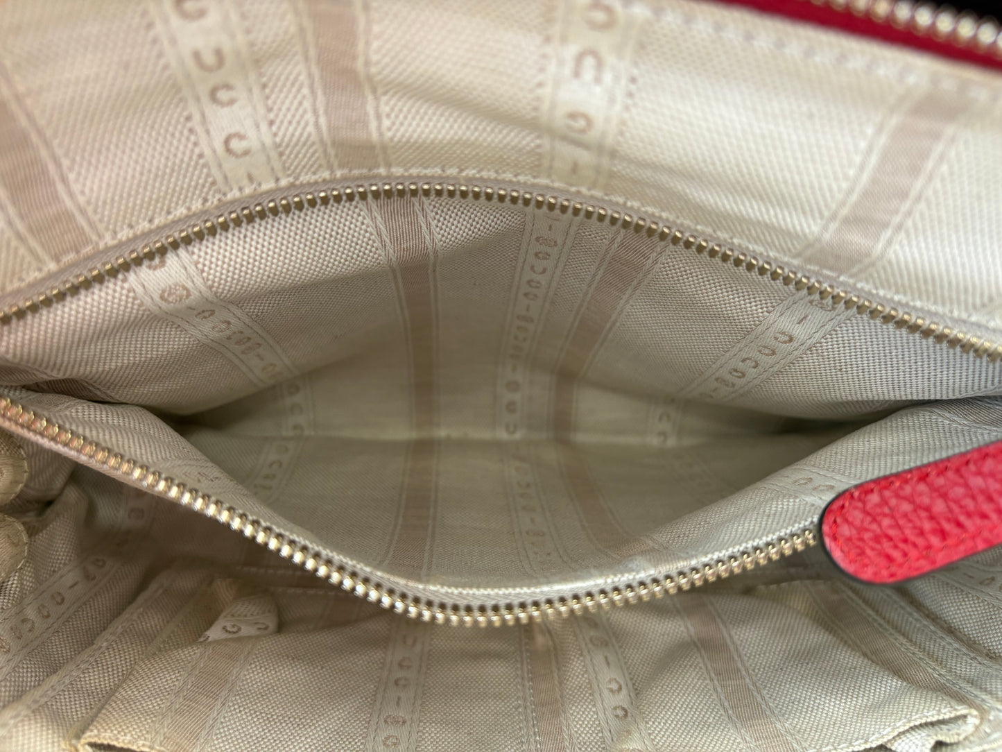 383895 - Gucci Red