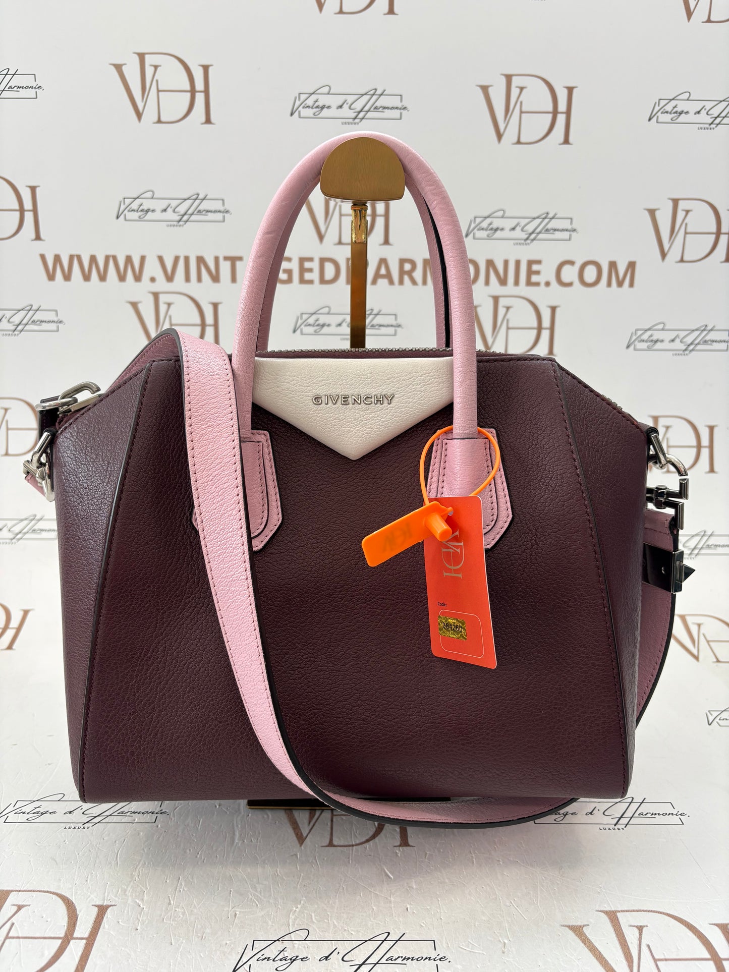 384260 - Givenchy Antigona
