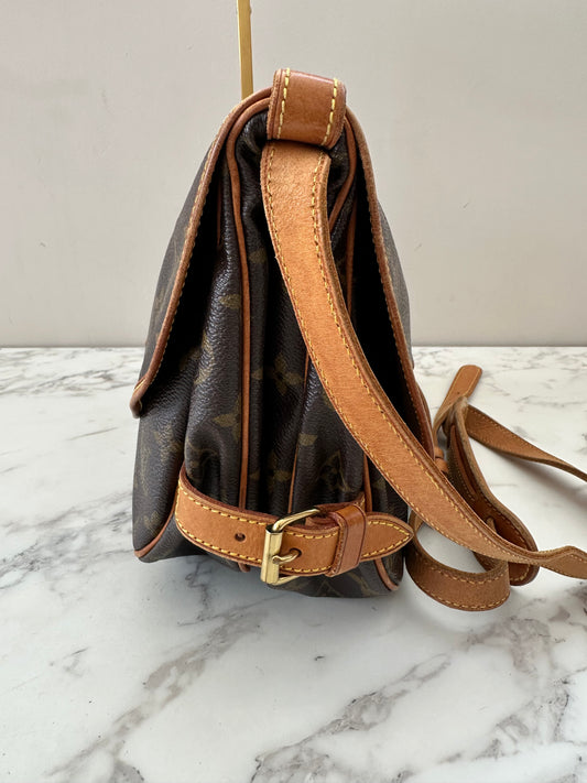 Louis Vuitton Saumur 30