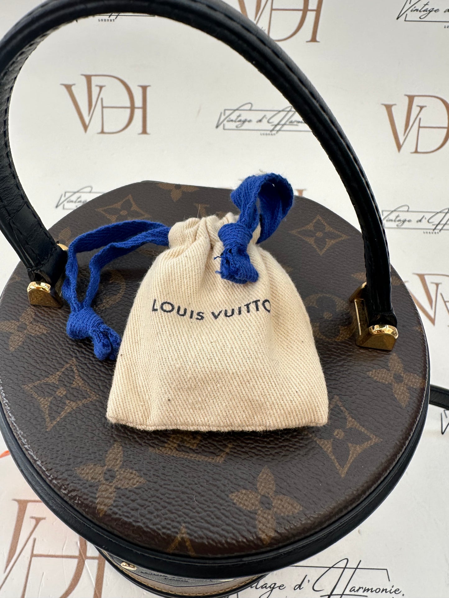 382214 - Louis Vuitton Cannes