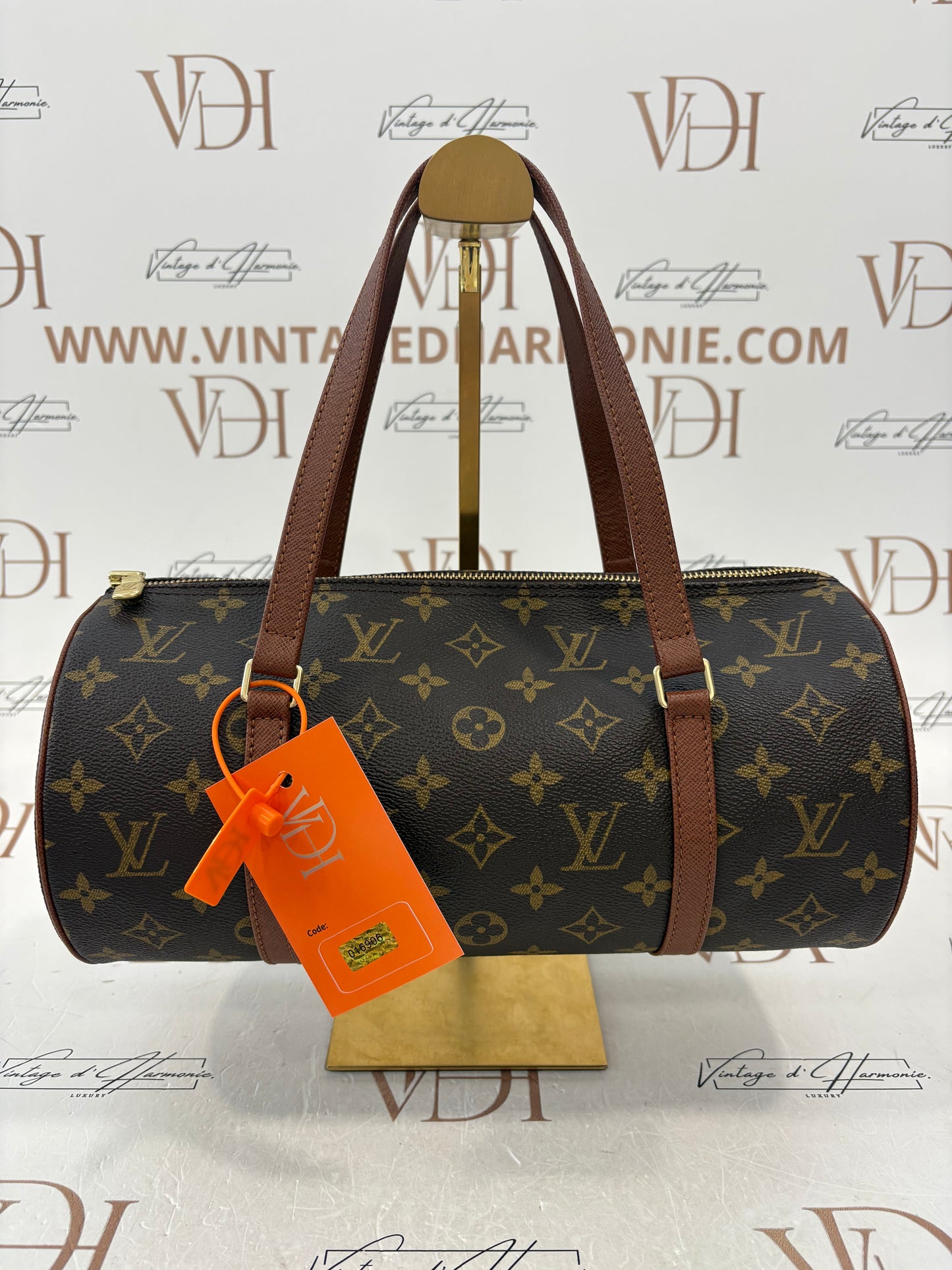 016906 - Louis Vuitton Papillon 30