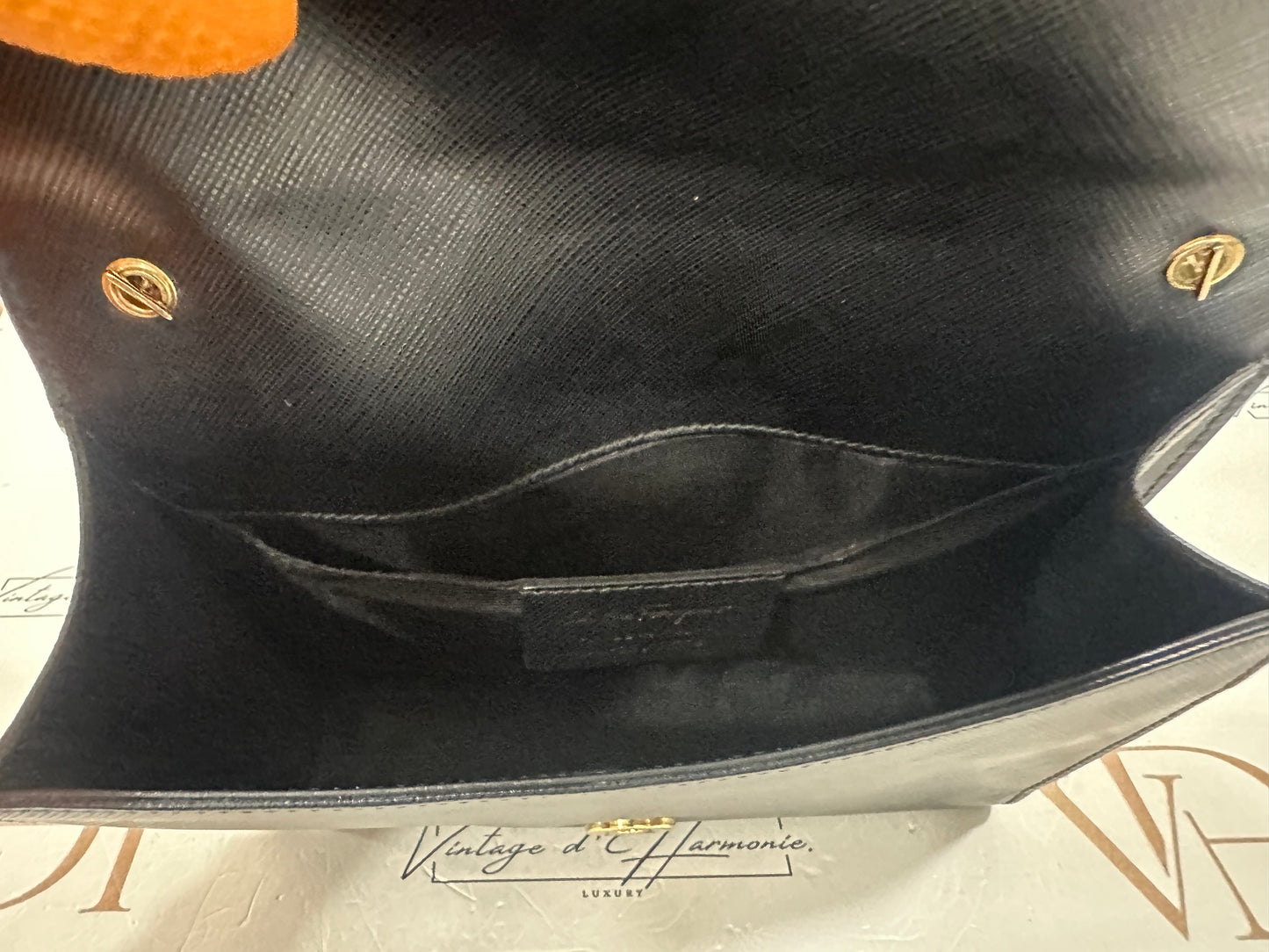 102408 - Ferragamo Pochette
