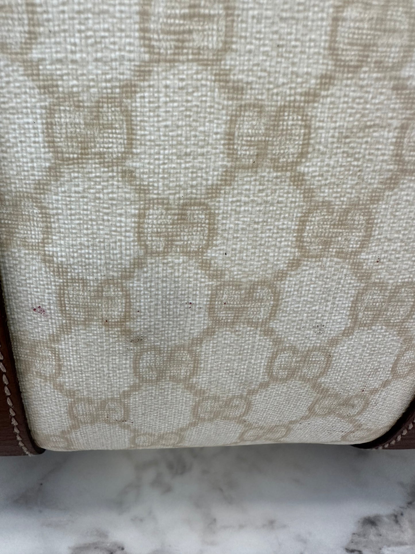 Gucci White