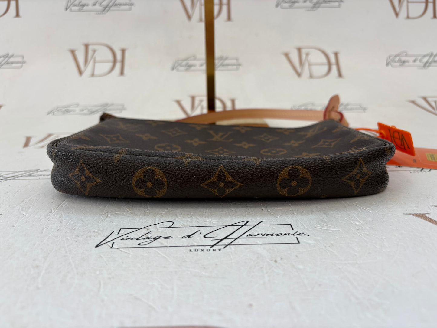 018743 - Louis Vuitton Pochette Accessoires