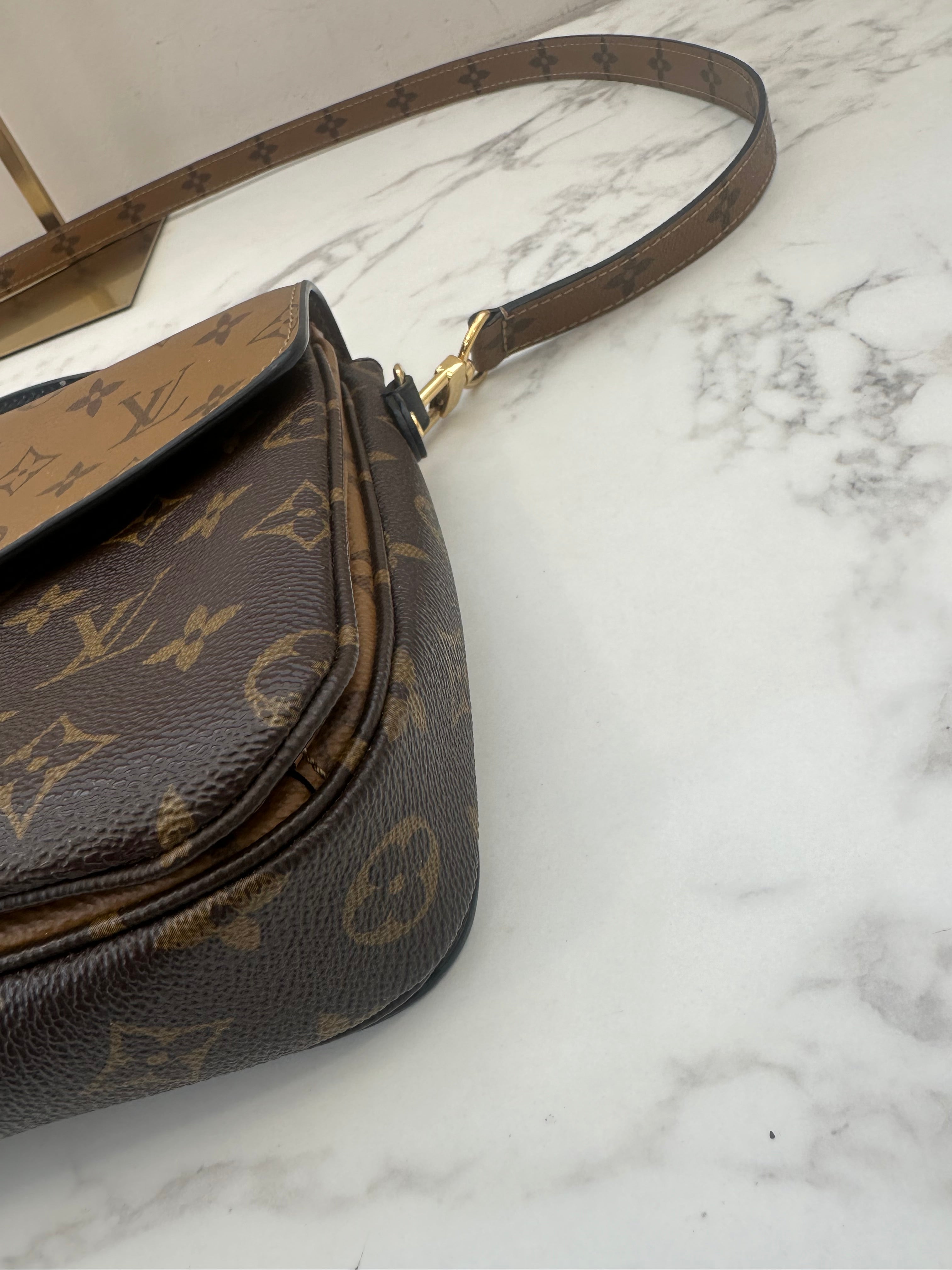 Louis Vuitton Metis Reverse
