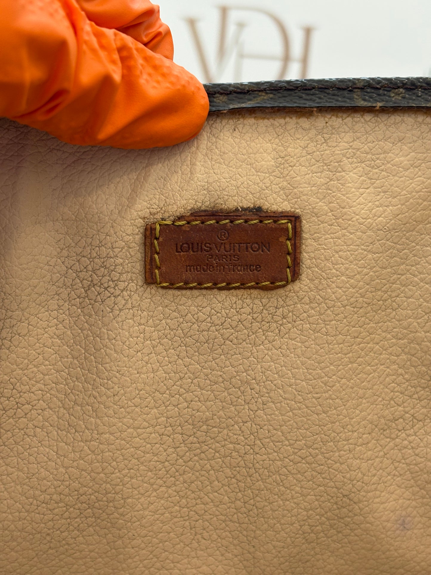 018779 - Louis Vuitton Sac Plat