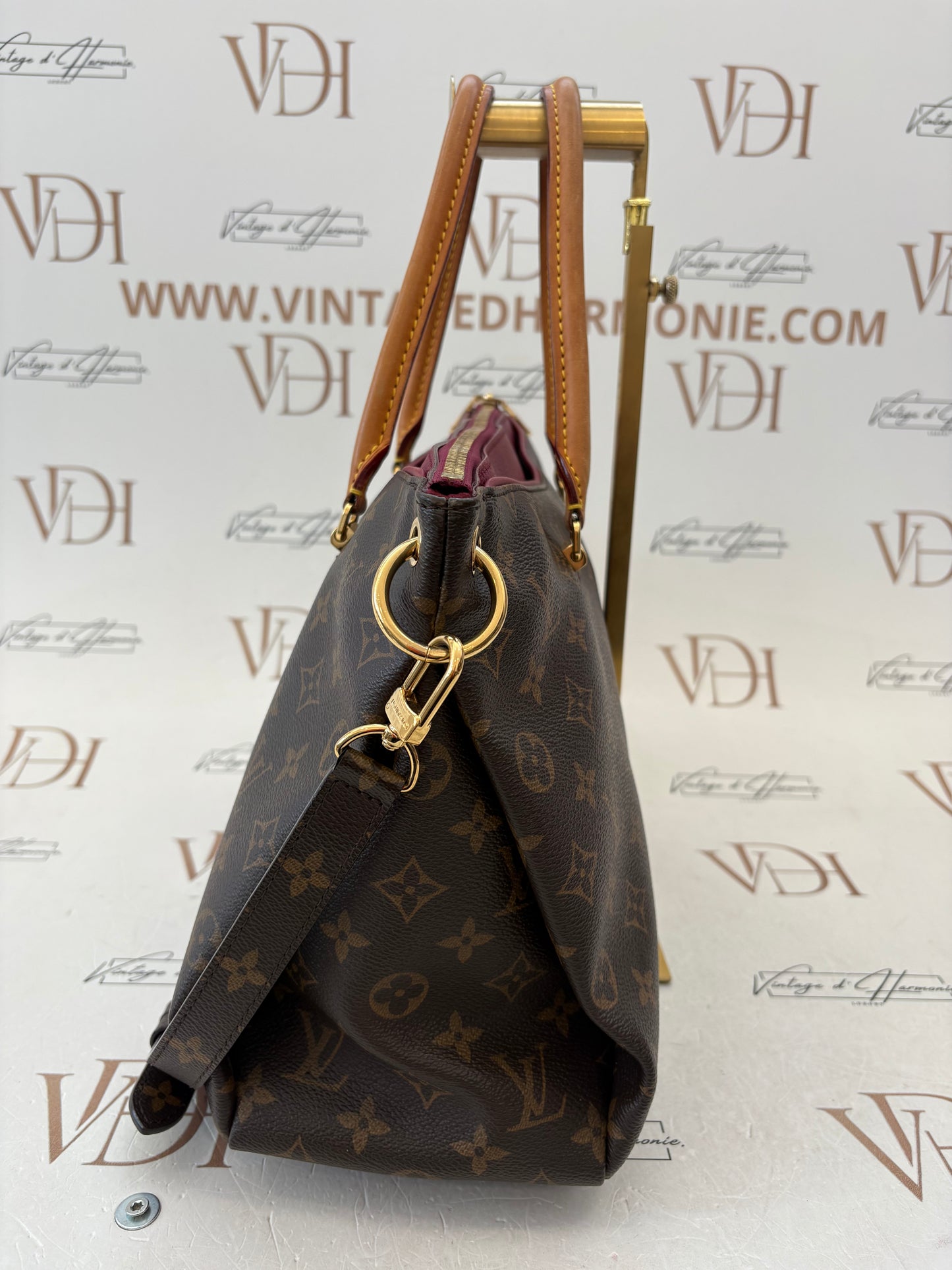 016937 - Louis Vuitton Pallas