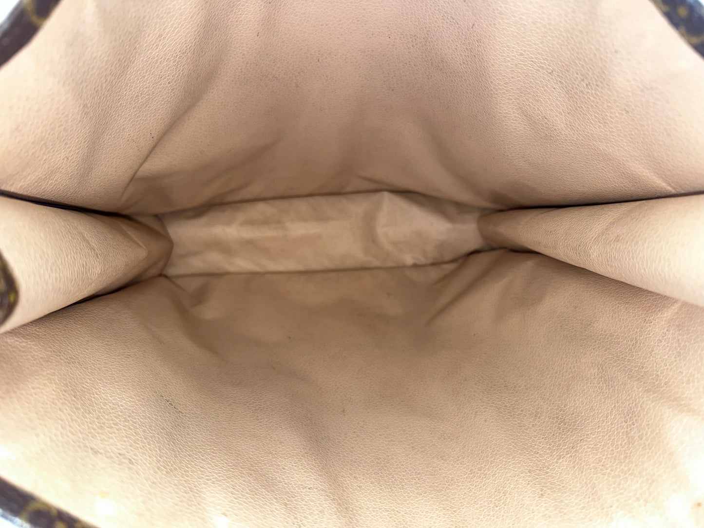 Louis Vuitton Sac Plat