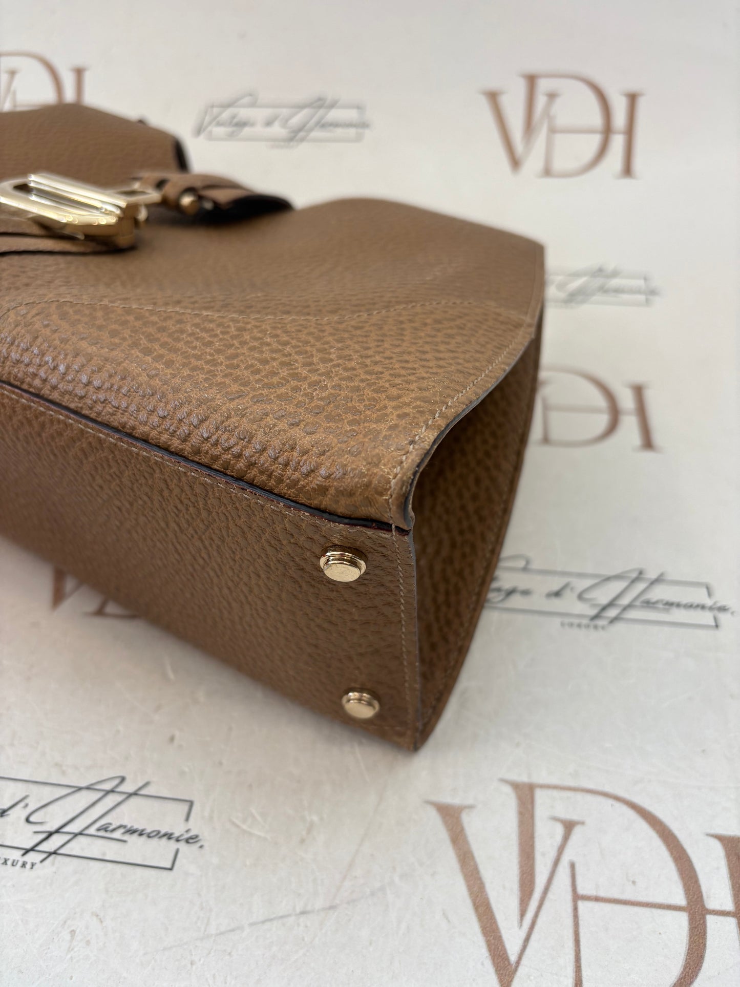 018093 - Gucci Brown Junco