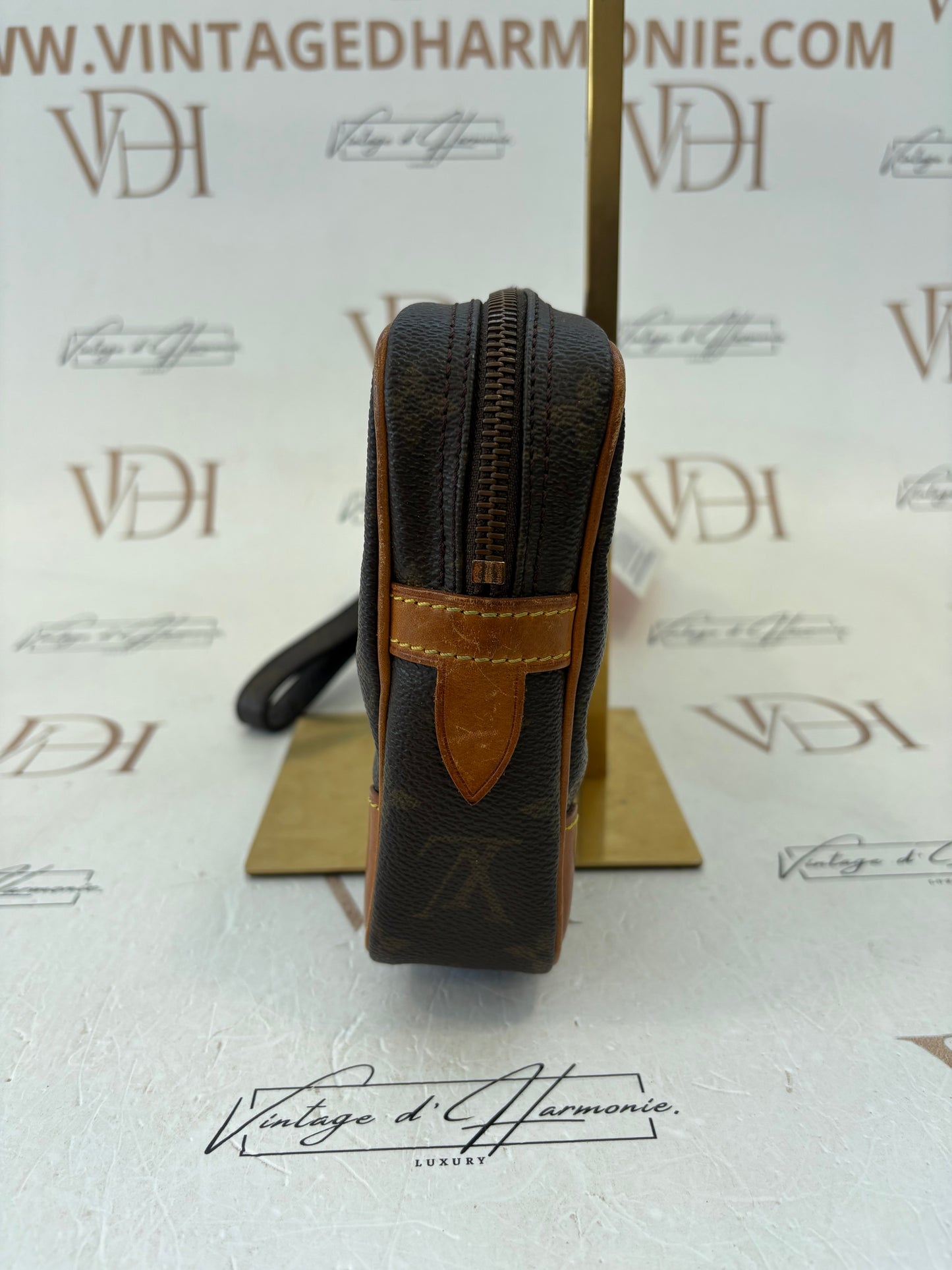 018116 - Louis Vuitton Dragonne GM
