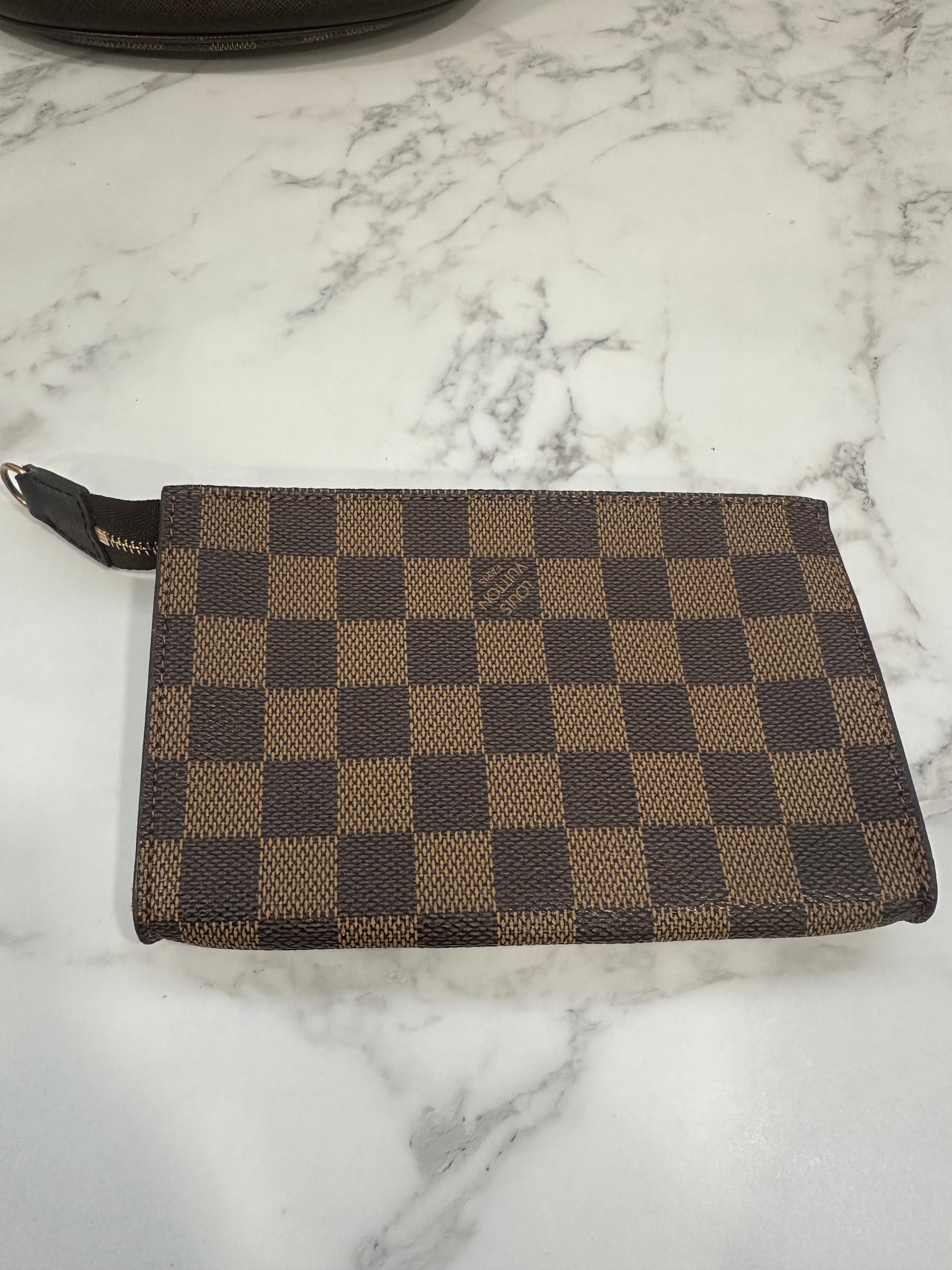 Louis Vuitton Damier Marais