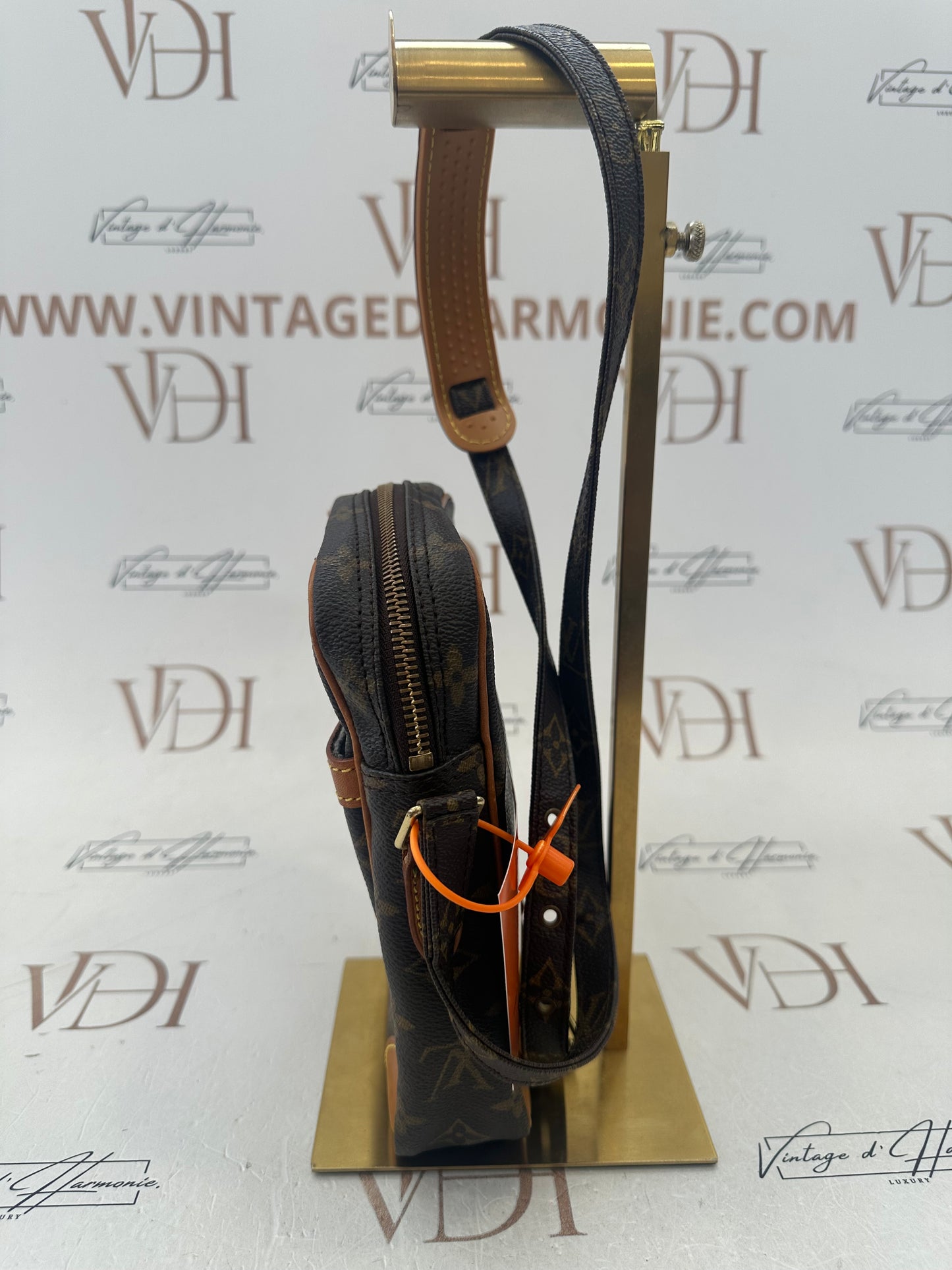 018755 - Louis Vuitton Danube