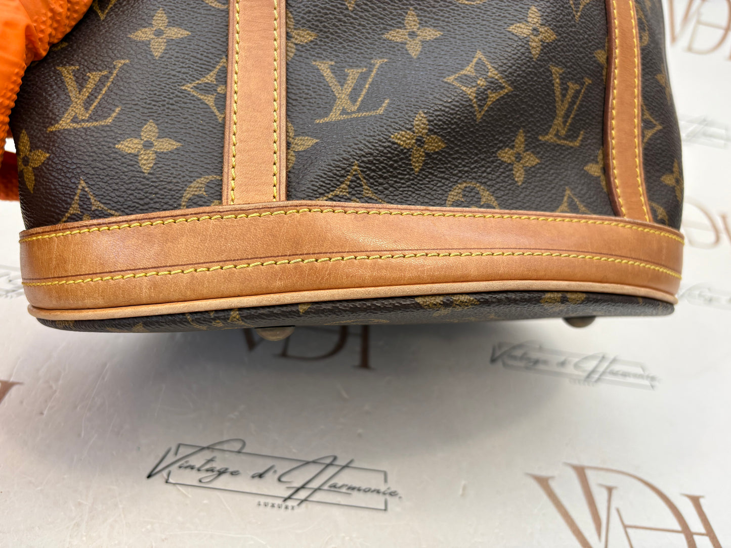 018885 - Louis Vuitton Bucket GM
