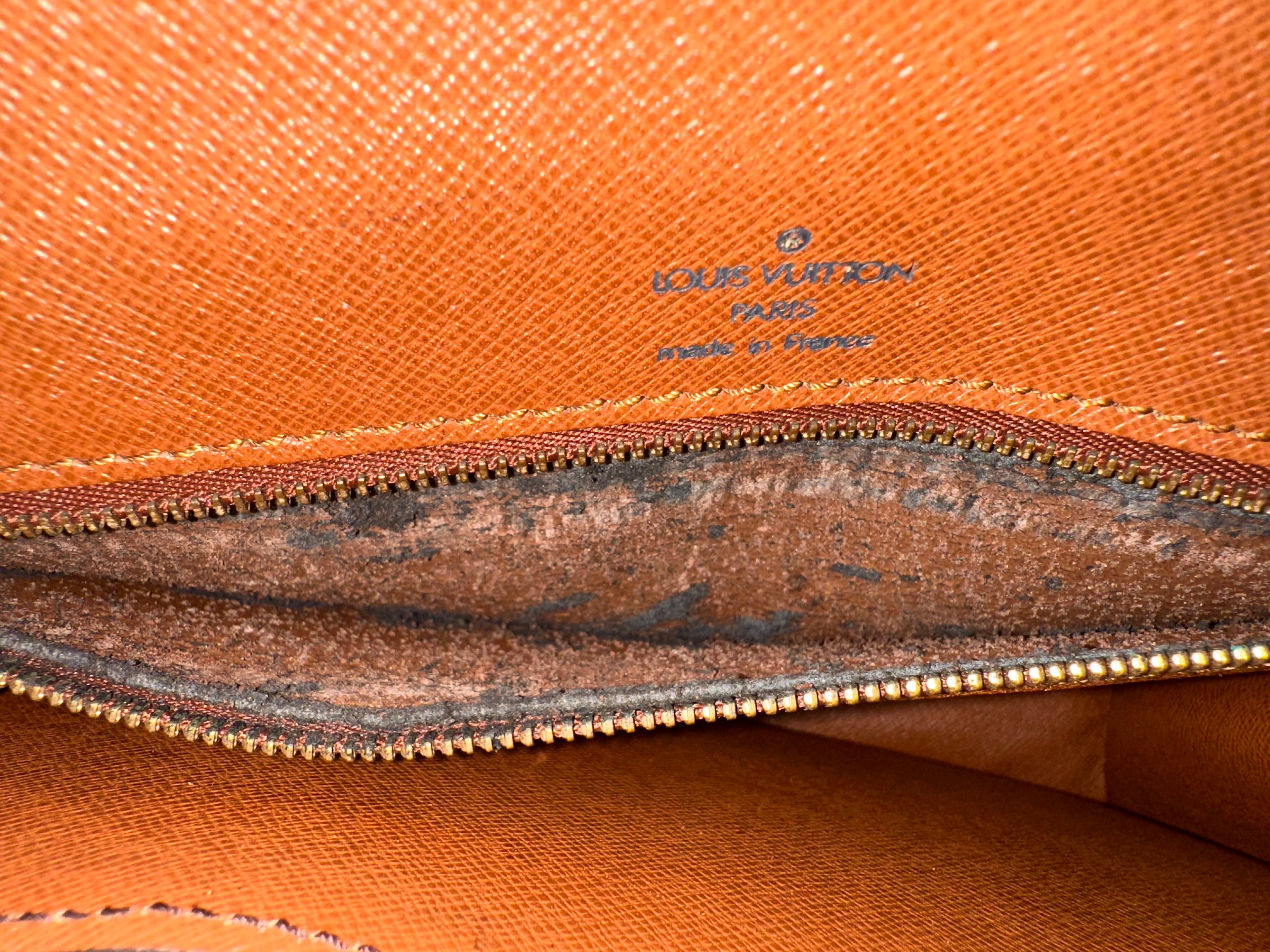 Louis Vuitton Monceau 28