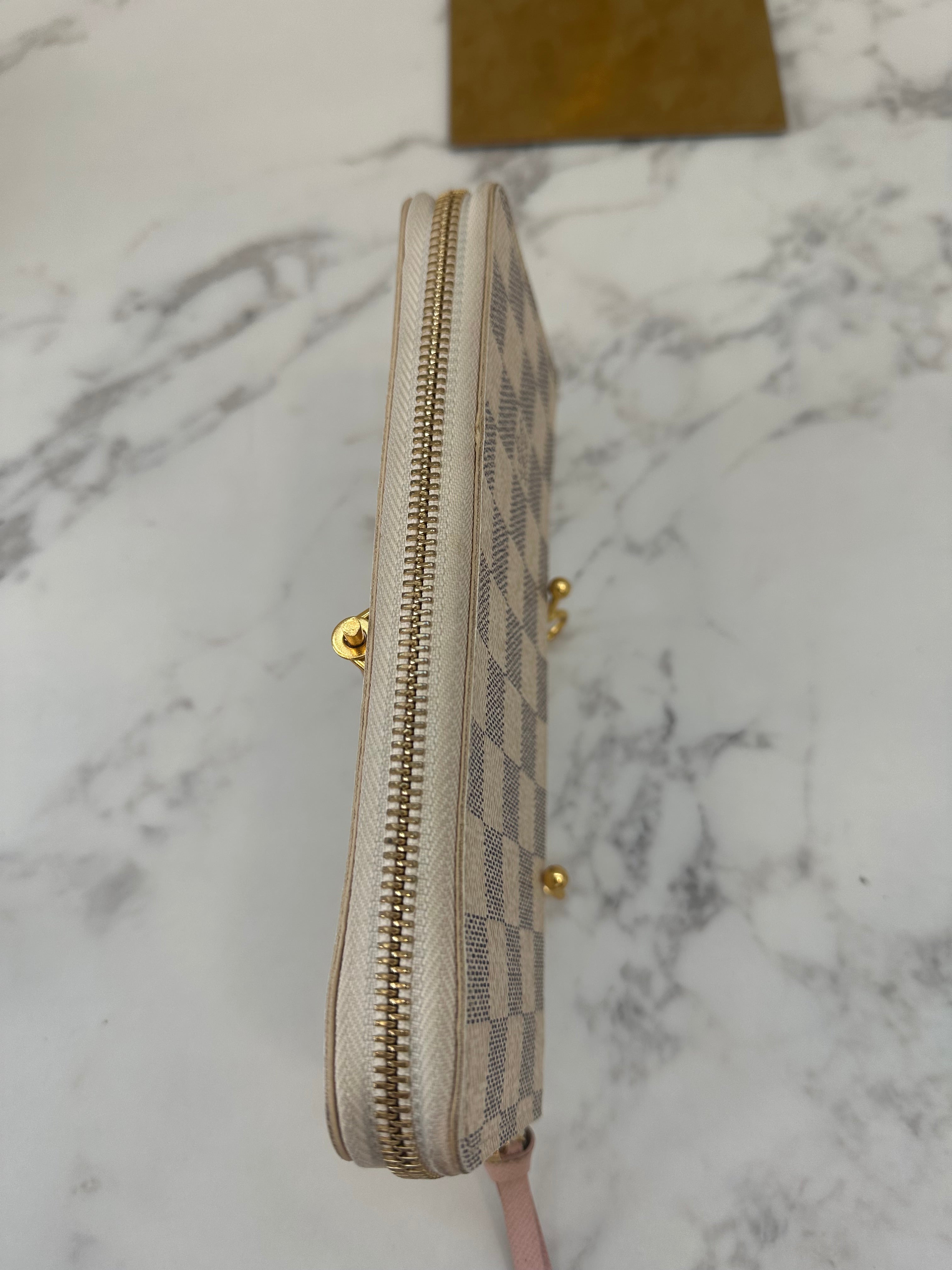 Louis Vuitton Azur Portefeuille Clemence Zippy Wallet