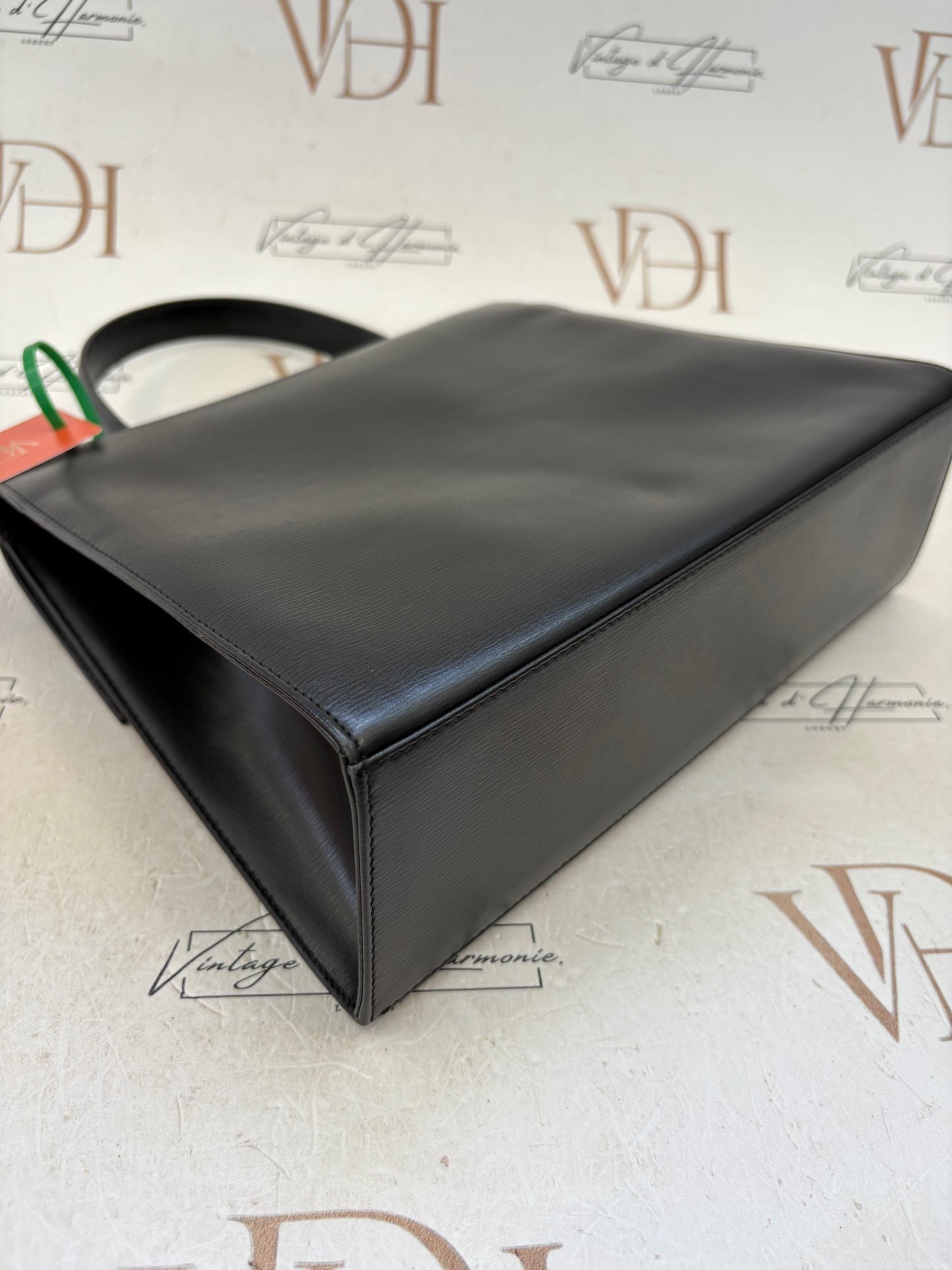017087 - Christian Dior Black