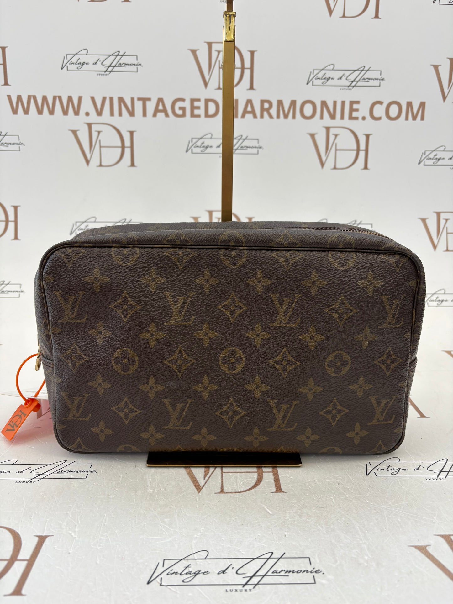 017645 - Louis Vuitton Trousse Toilette 28