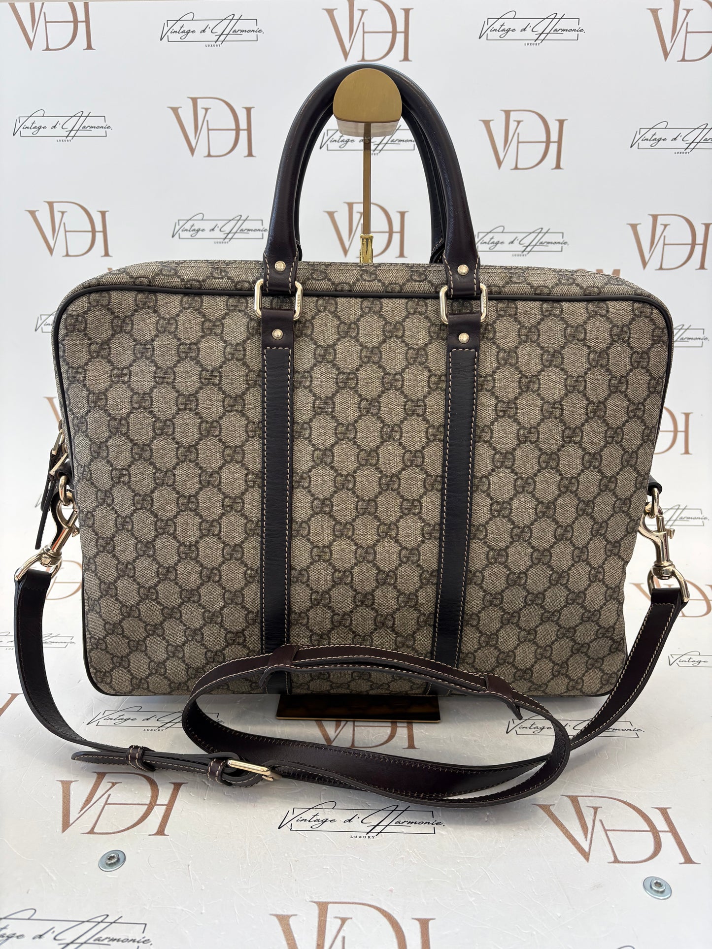 383128 - Gucci Messenger