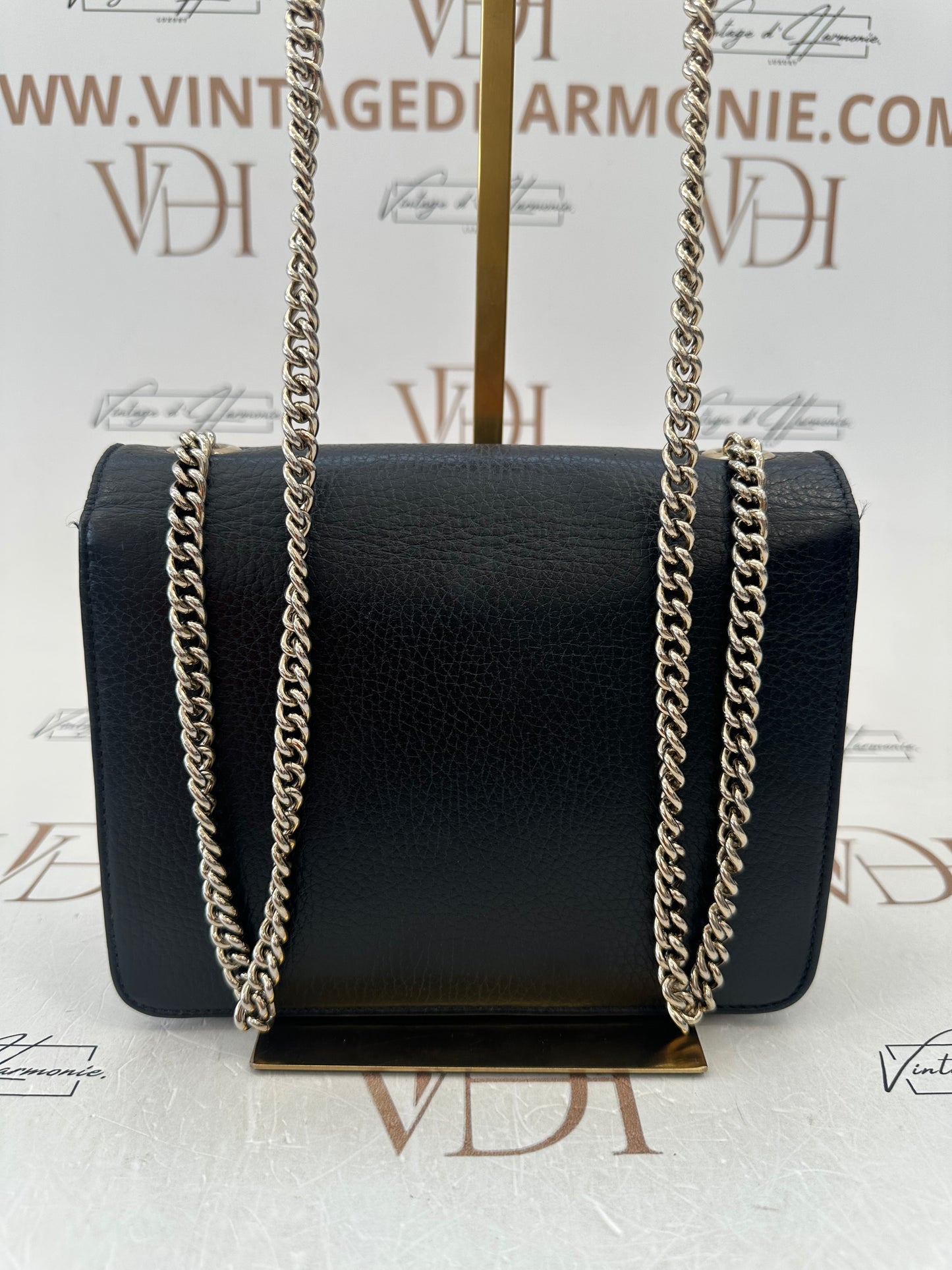 382996 - Gucci Interlocking