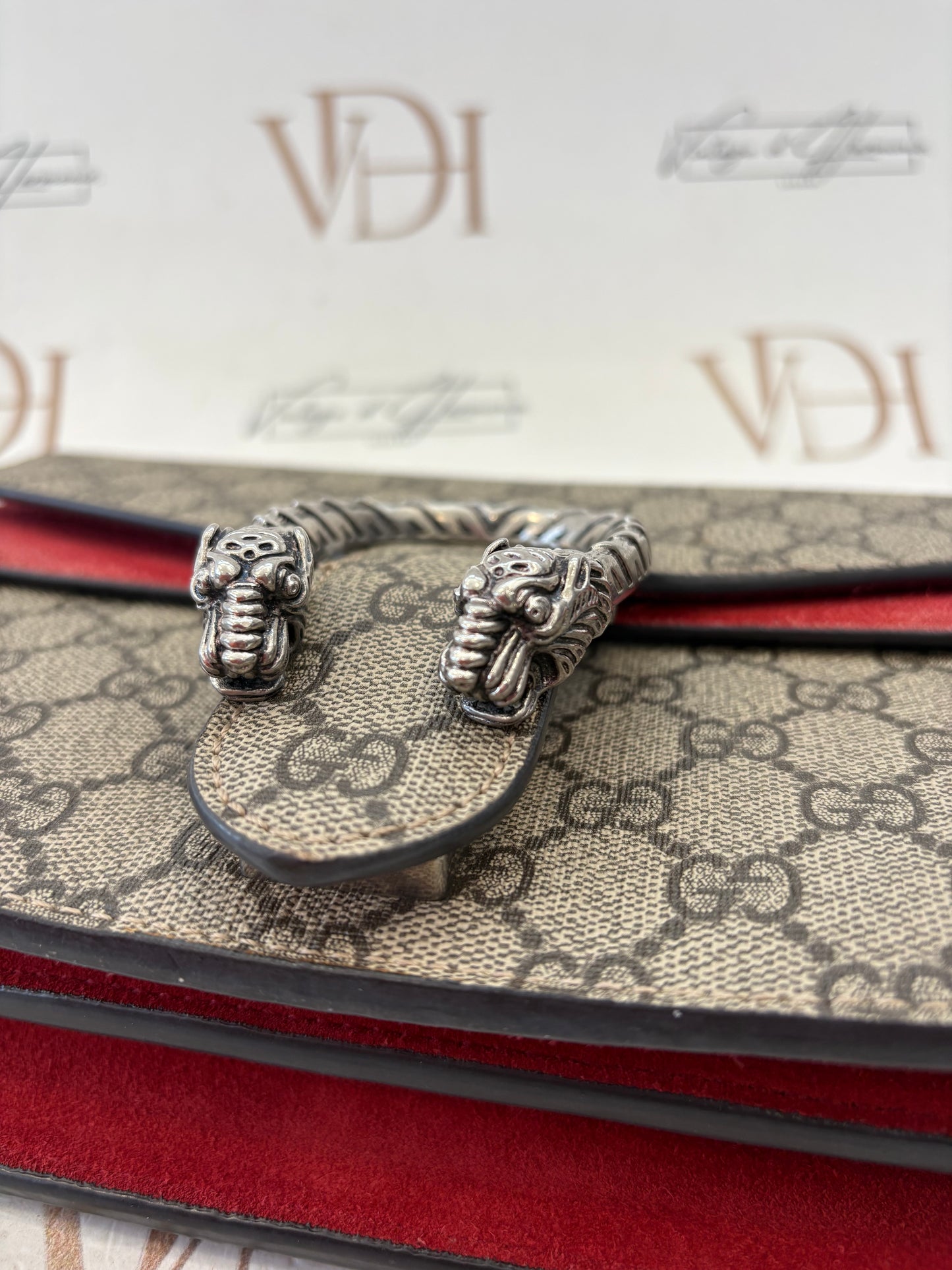 200983 - Gucci Dionysus