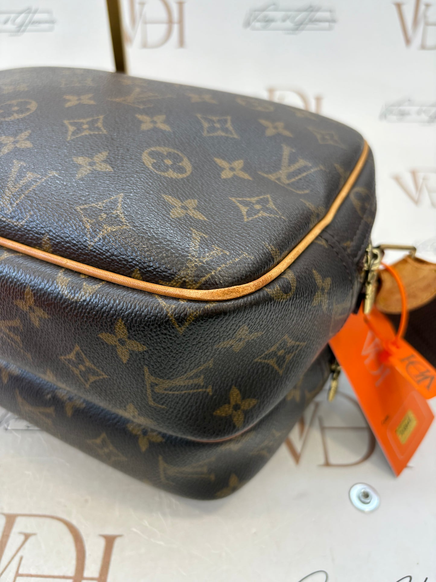 018947 - Louis Vuitton Reporter PM