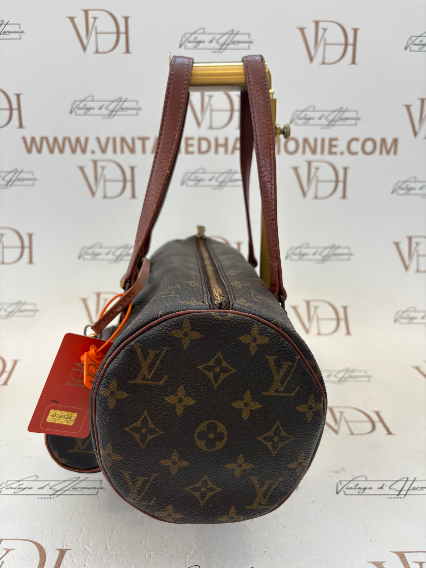 018324 - Louis Vuitton Papillon 30