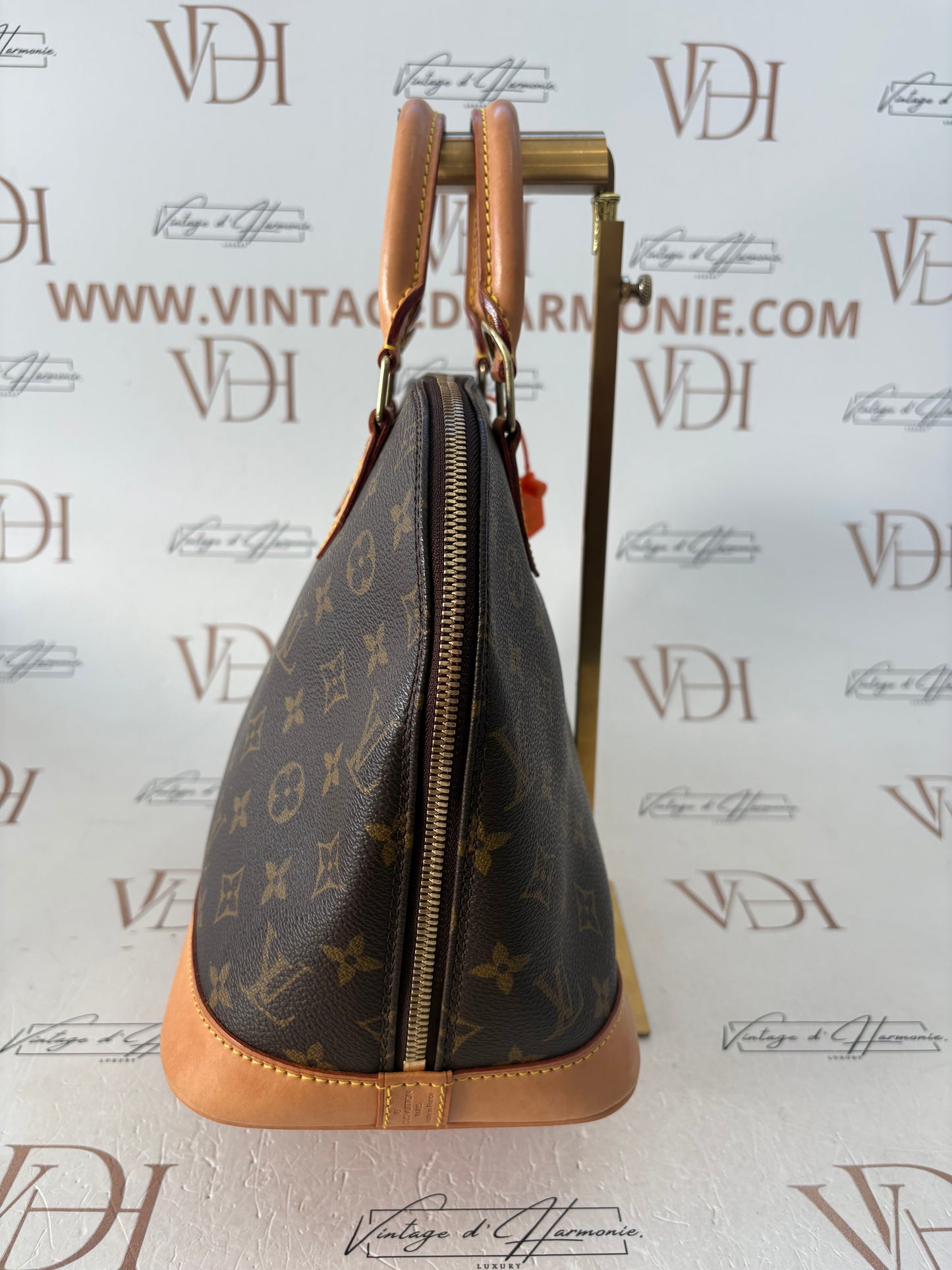 018733 - Louis Vuitton Alma