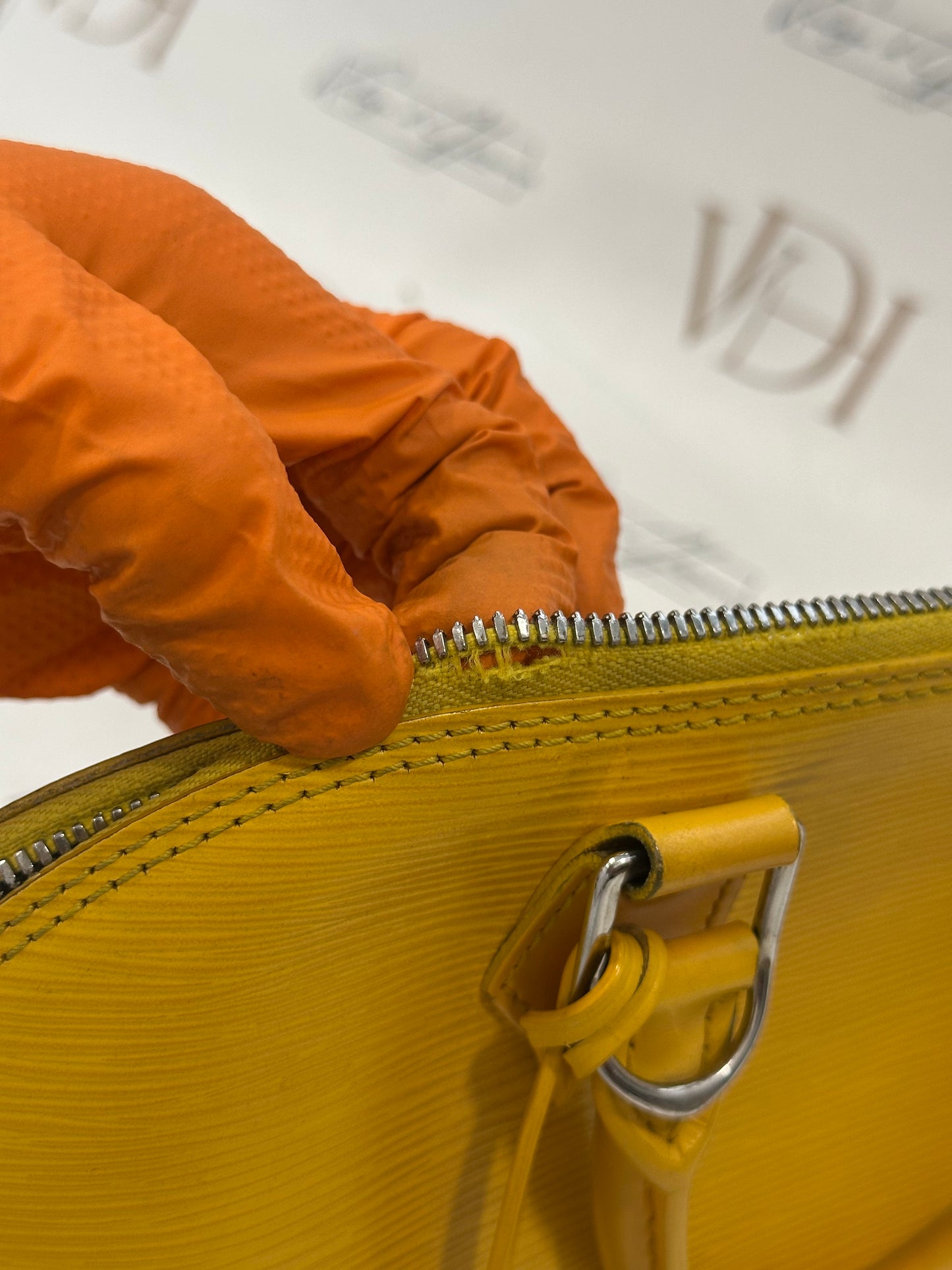 200882 - Louis Vuitton Alma Epi Yellow